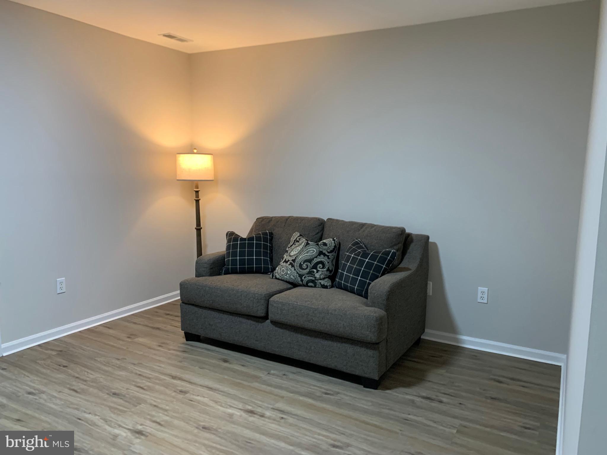 WHISPERING RIDGE - Residential