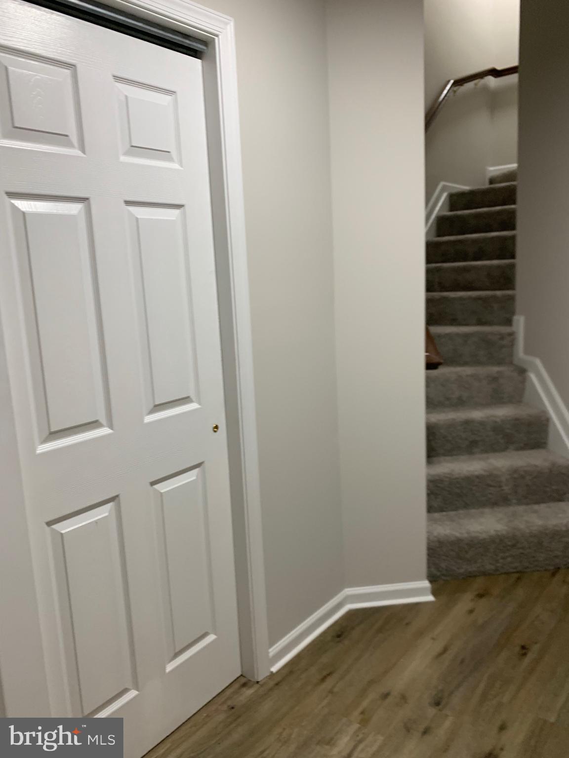 WHISPERING RIDGE - Residential