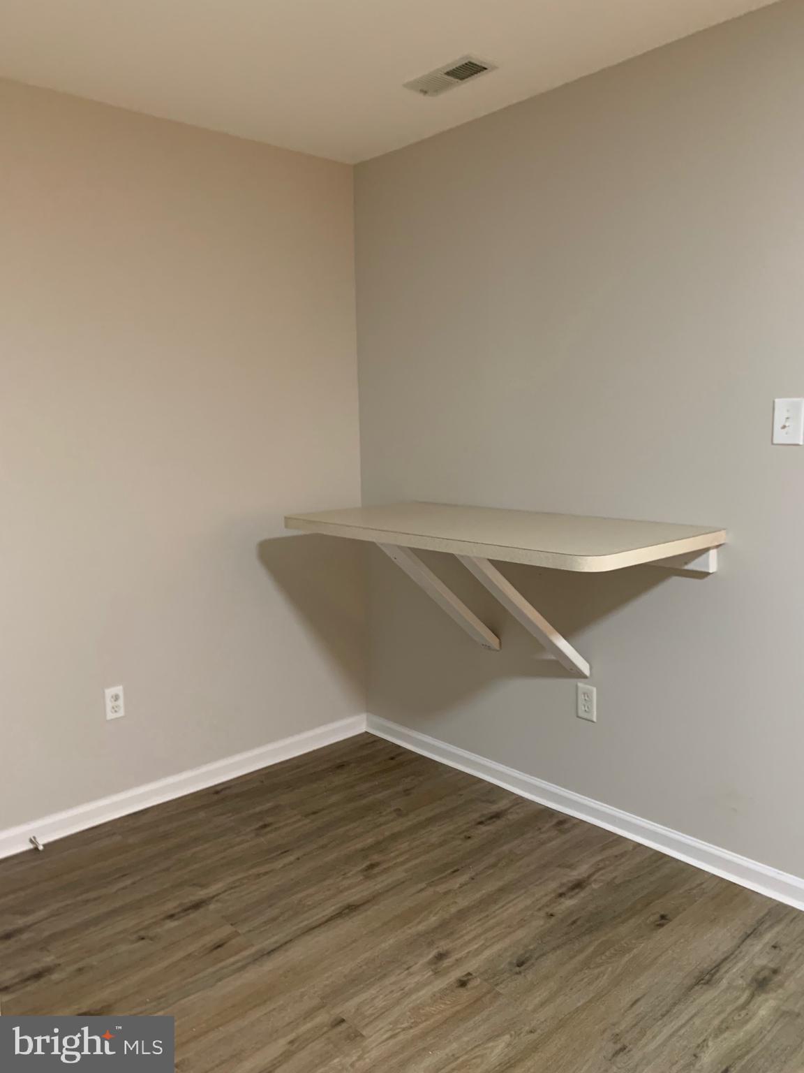 WHISPERING RIDGE - Residential