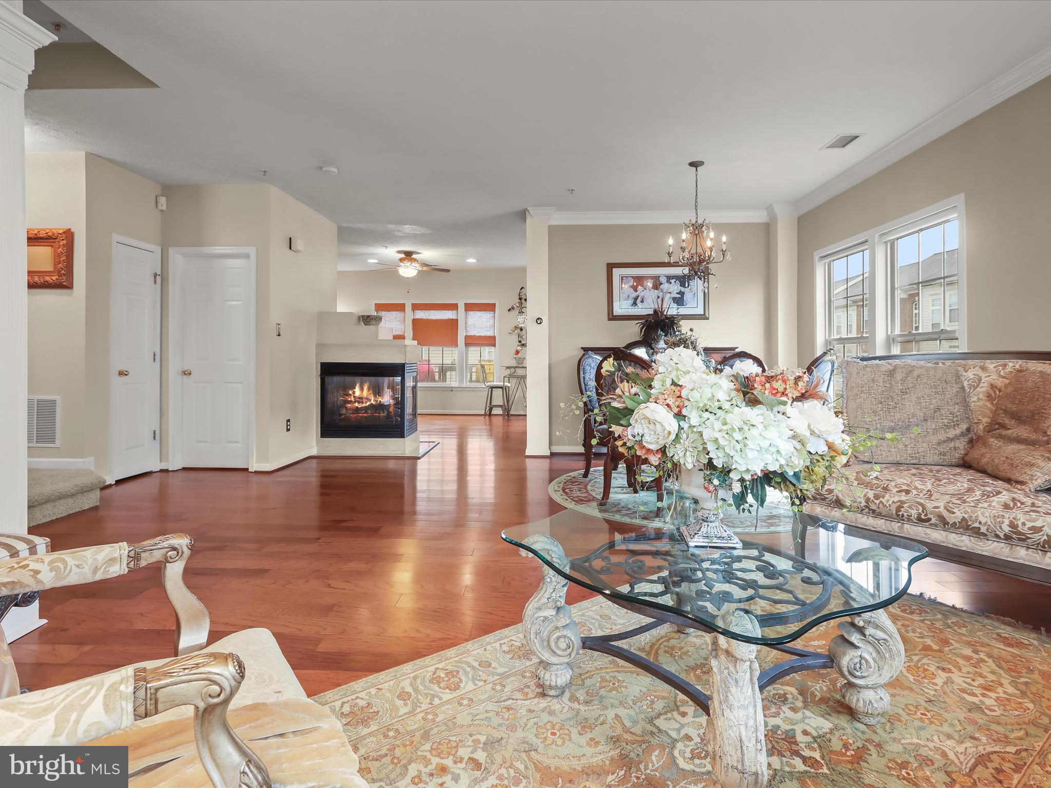 11052 ALEX WAY 11052