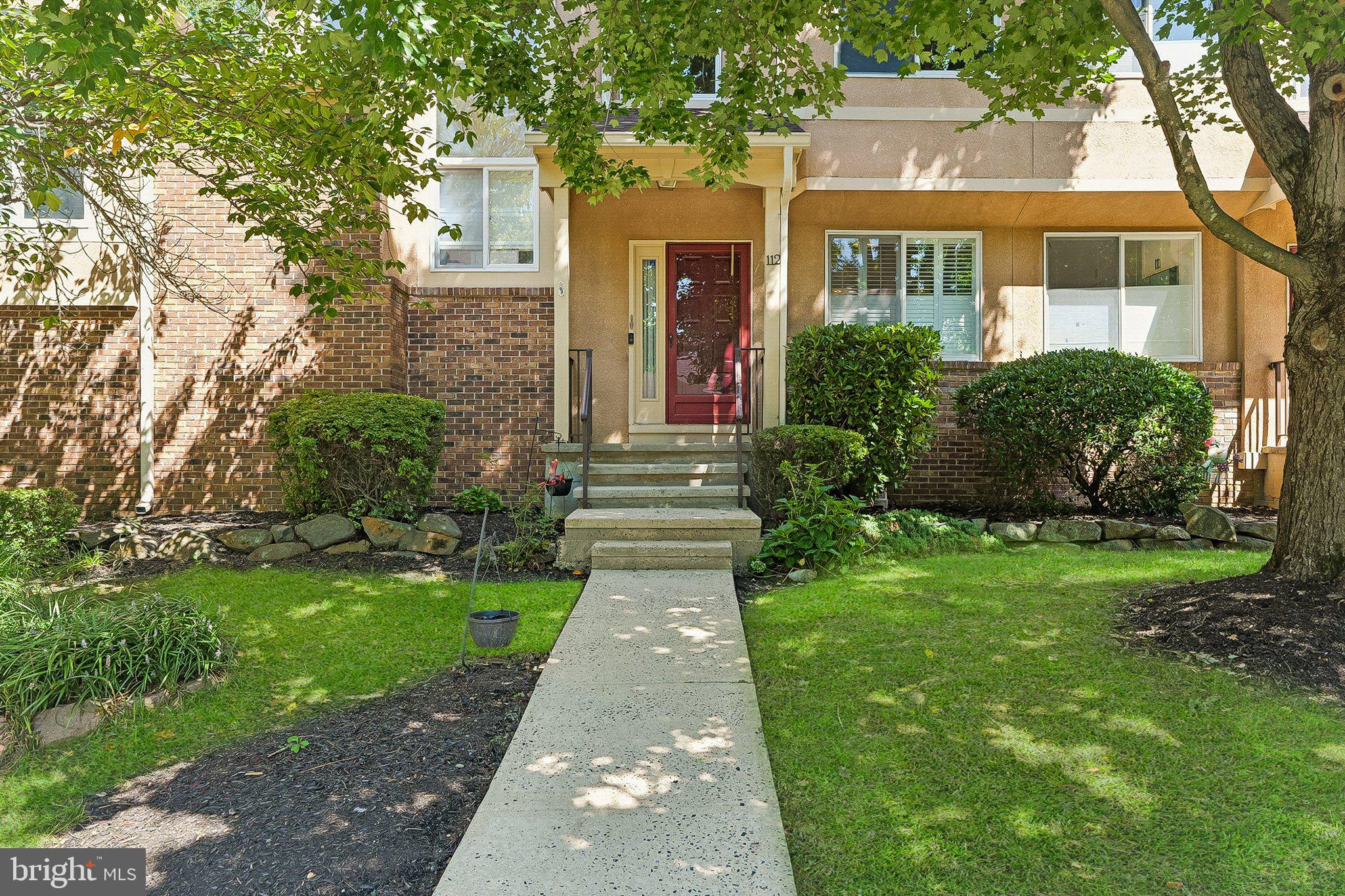 112 KINGSLAND CIRCLE