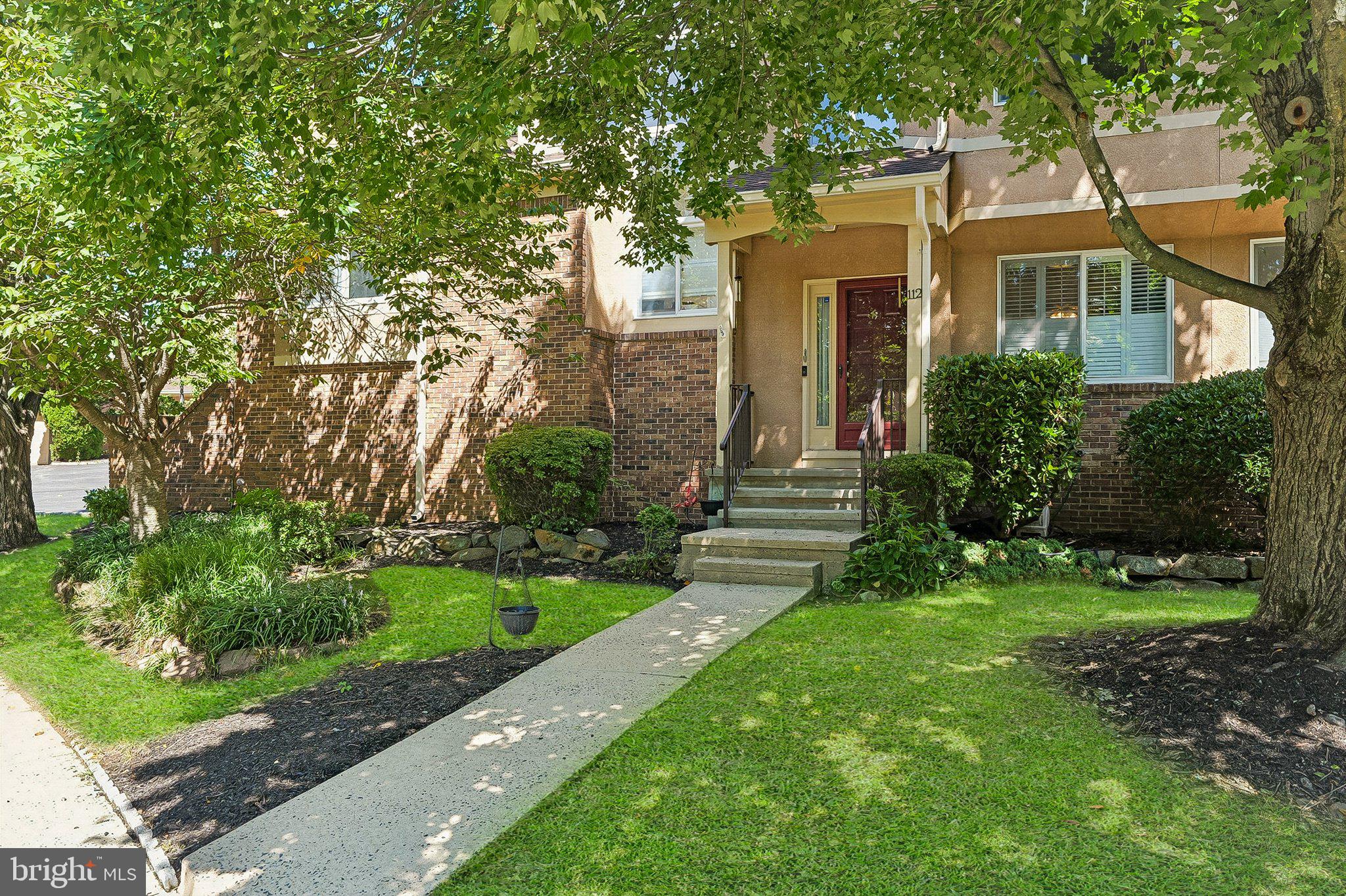 112 KINGSLAND CIRCLE