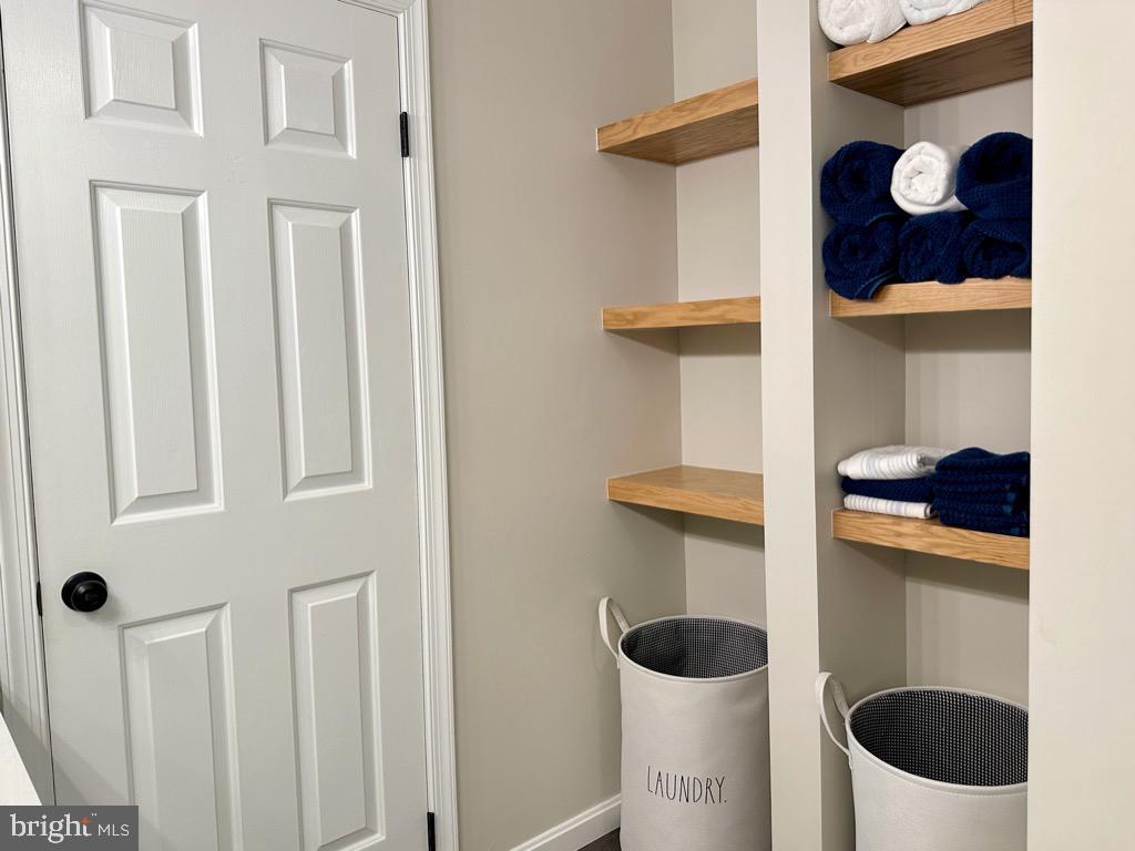 FOXHOLE ESTATES - Residential