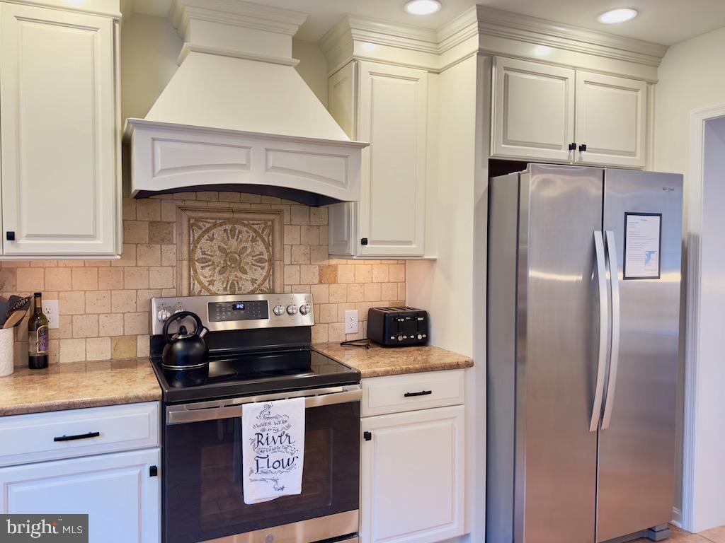 FOXHOLE ESTATES - Residential