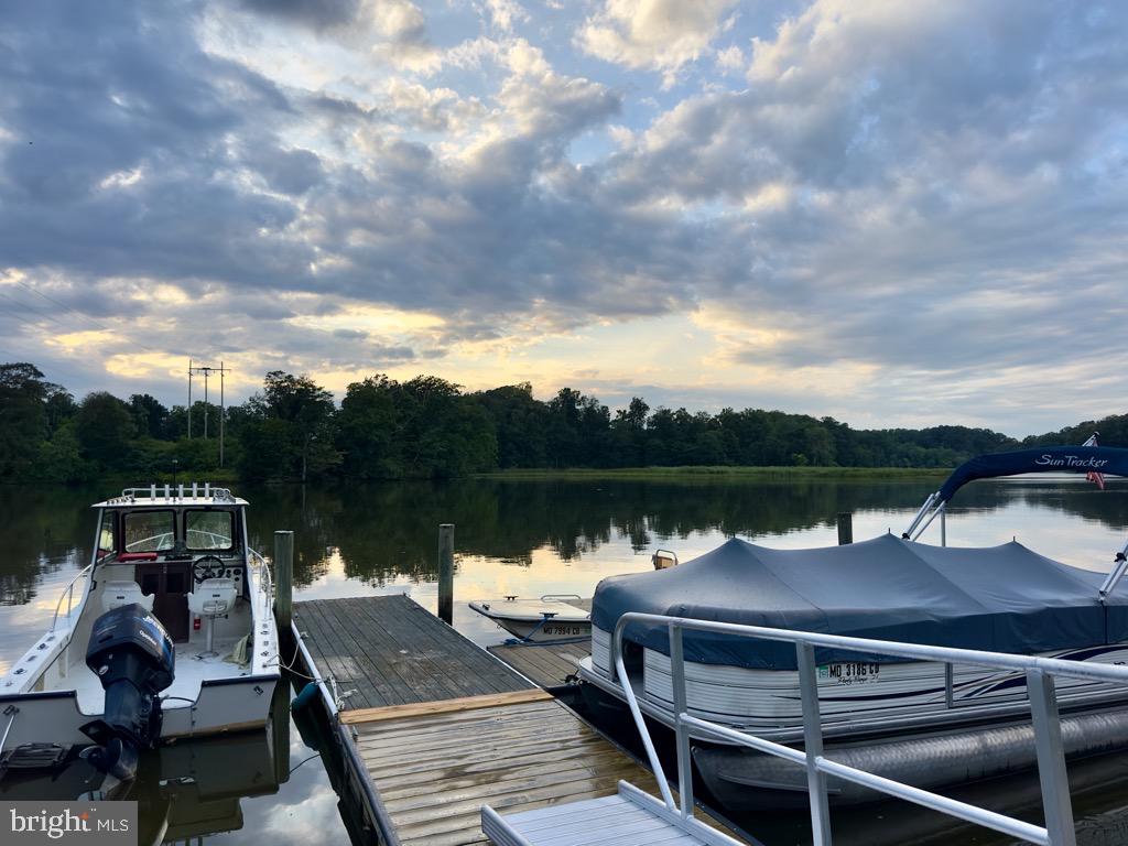 FOXHOLE ESTATES - Residential