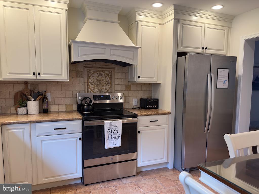 FOXHOLE ESTATES - Residential