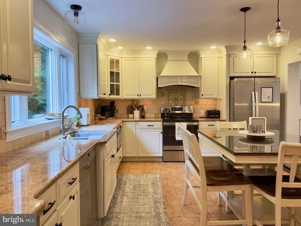 FOXHOLE ESTATES - Residential