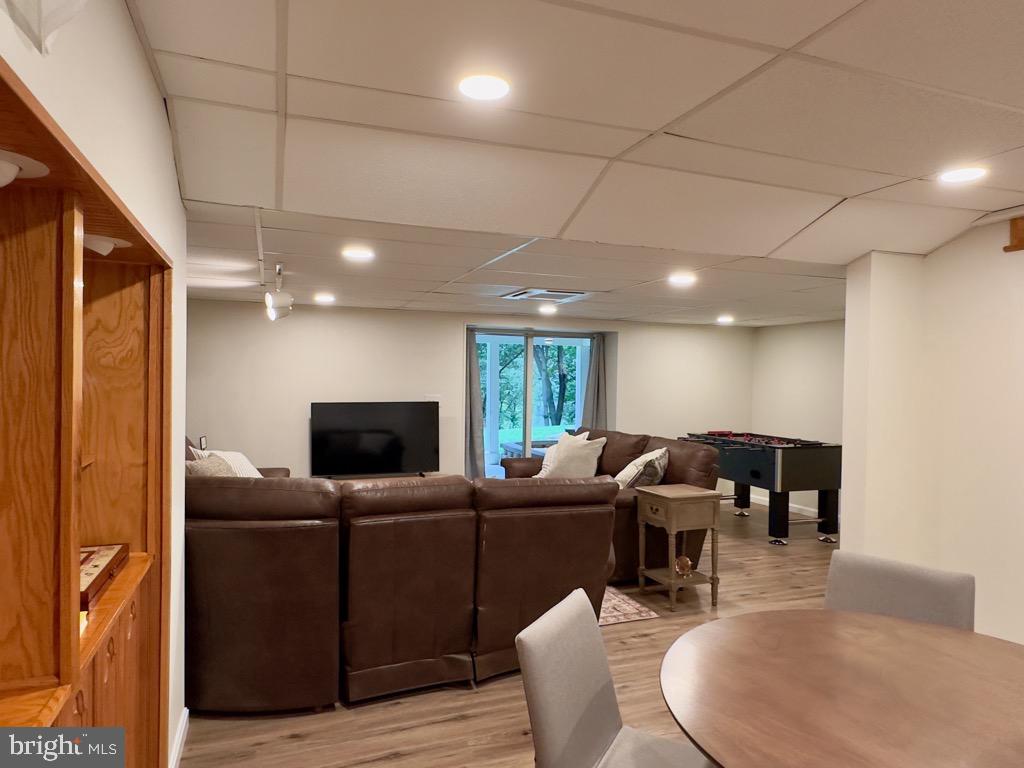 FOXHOLE ESTATES - Residential