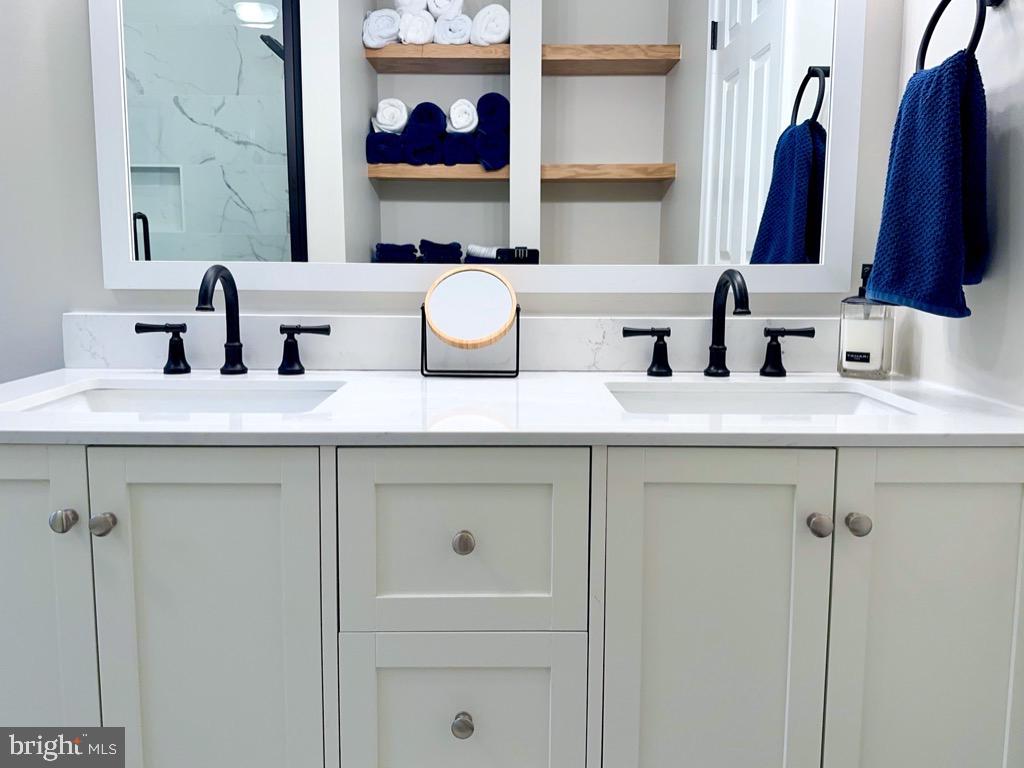 FOXHOLE ESTATES - Residential