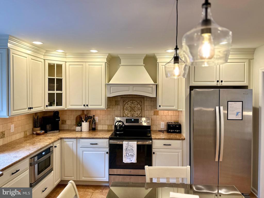 FOXHOLE ESTATES - Residential