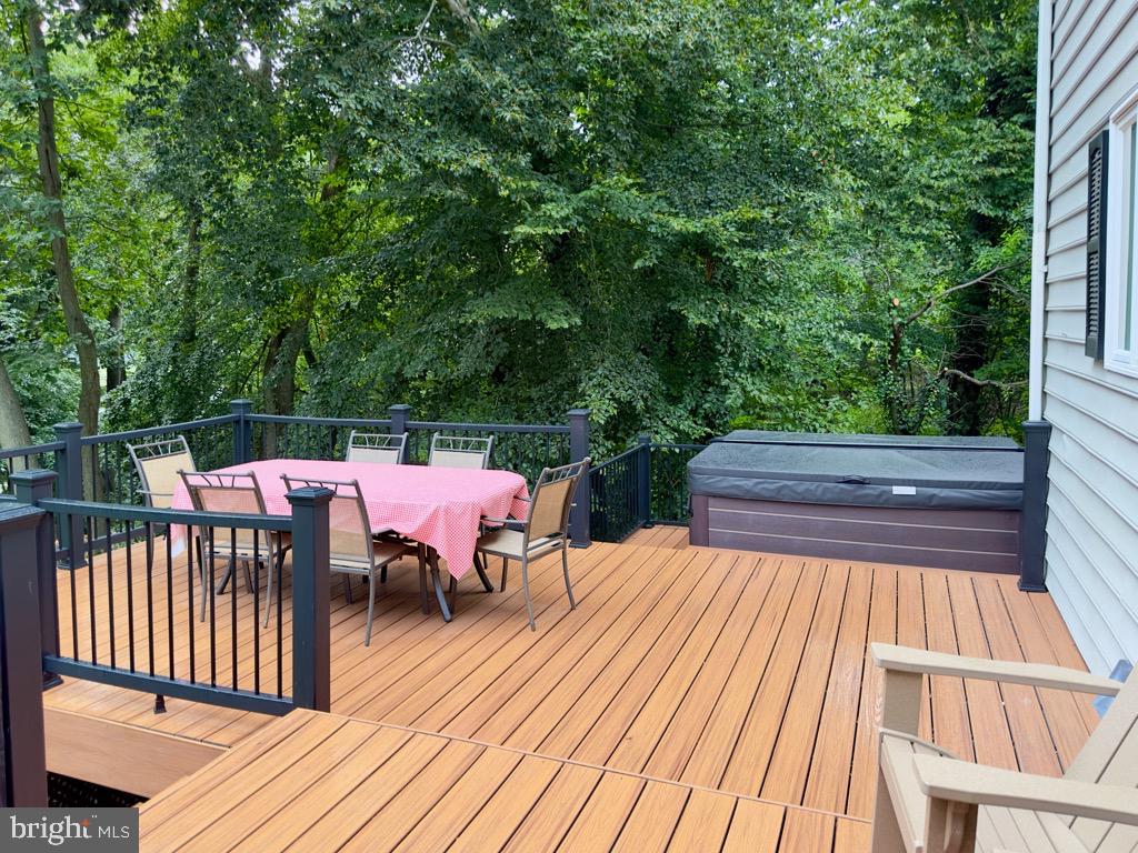 FOXHOLE ESTATES - Residential