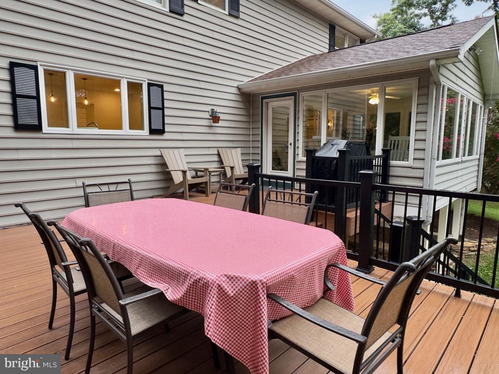 FOXHOLE ESTATES - Residential