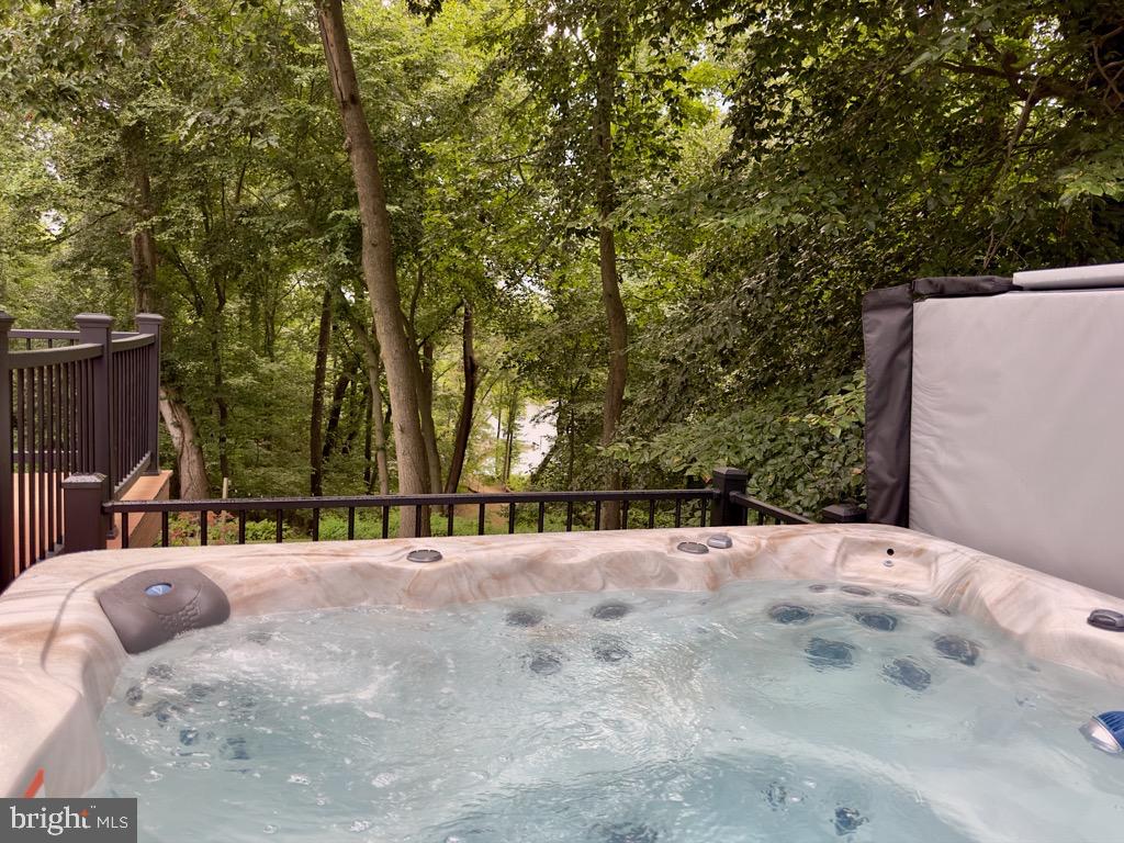 FOXHOLE ESTATES - Residential