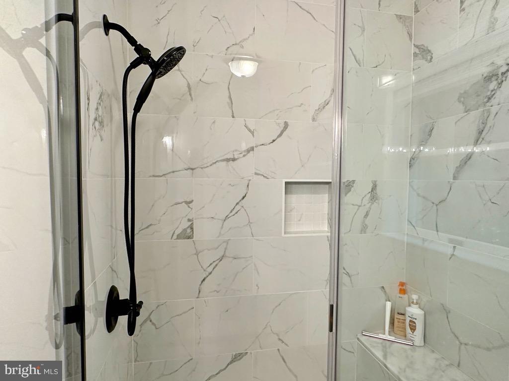 FOXHOLE ESTATES - Residential