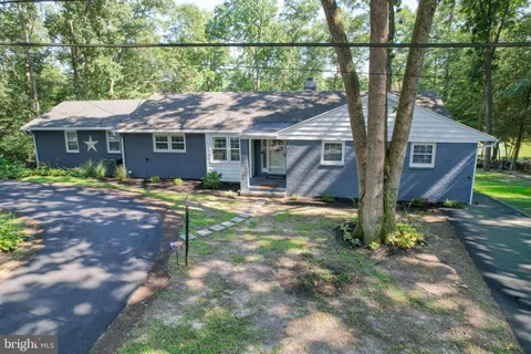 24185 Beaver Dam Dr, Seaford, DE MLS: DESU2092926
