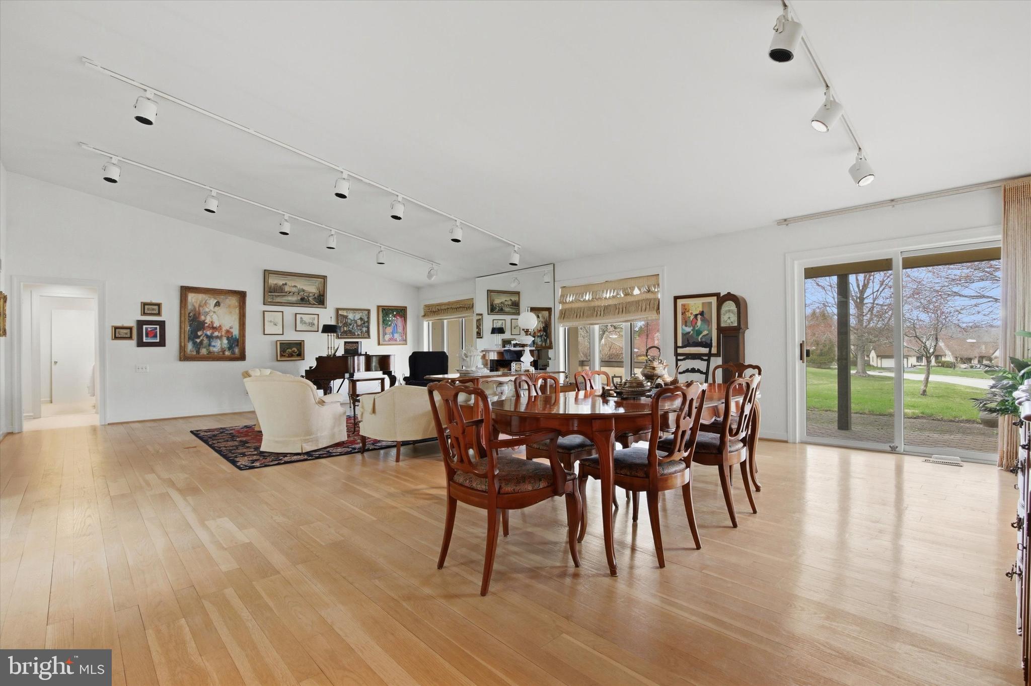 WHITPAIN FARM - Residential