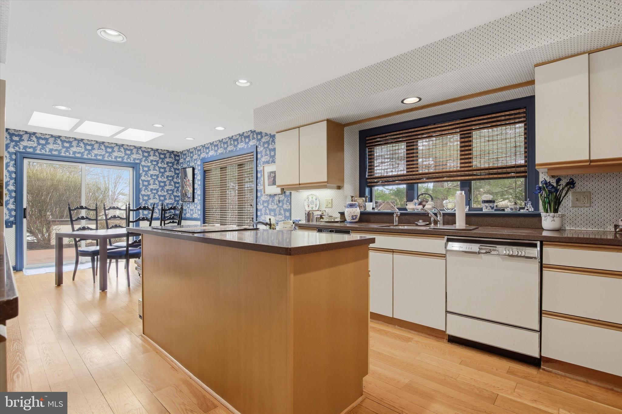 WHITPAIN FARM - Residential