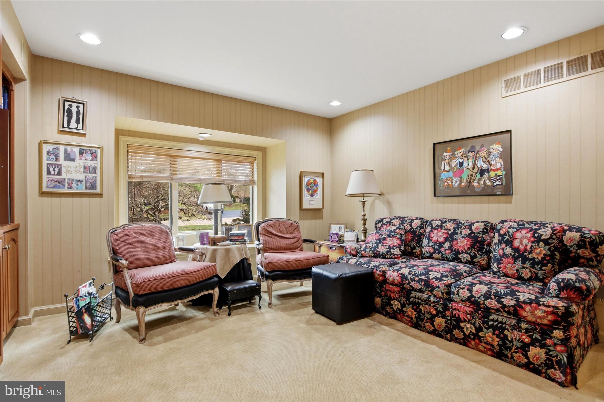 WHITPAIN FARM - Residential