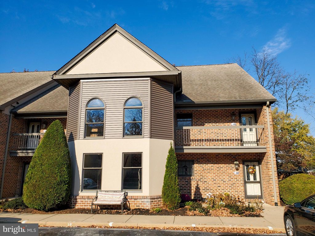 Photo of 24 Amberley Way, Lititz, PA 17543 (MLS # PALA2043432)