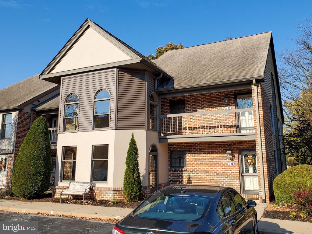 Photo of 24 Amberley Way, Lititz, PA 17543 (MLS # PALA2043432)