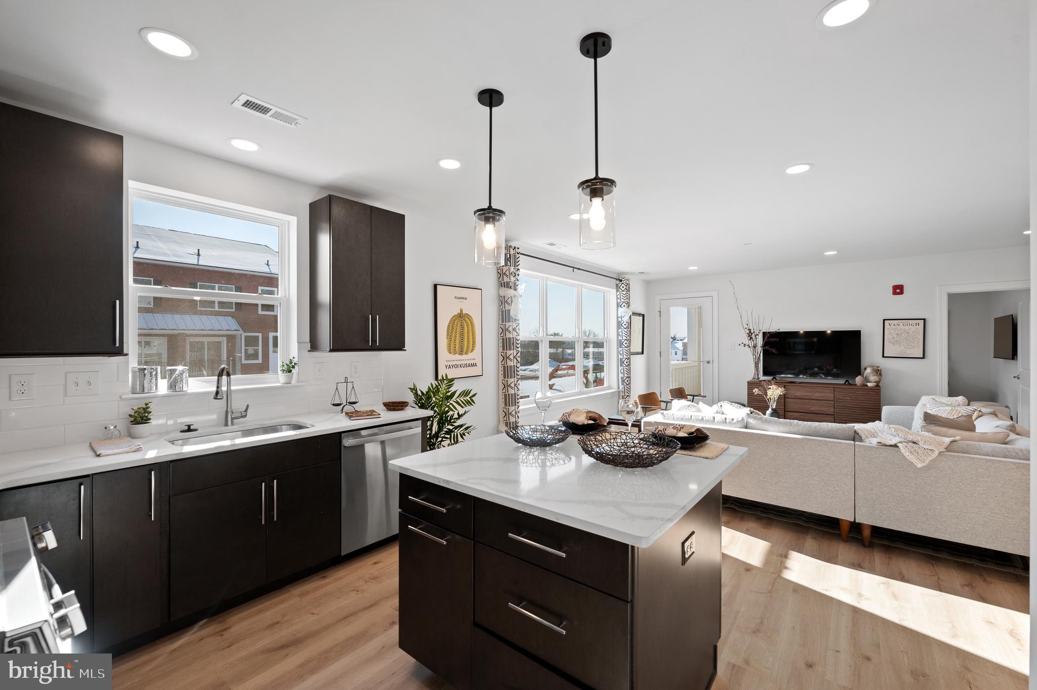 ARBOR PLACE - Residential