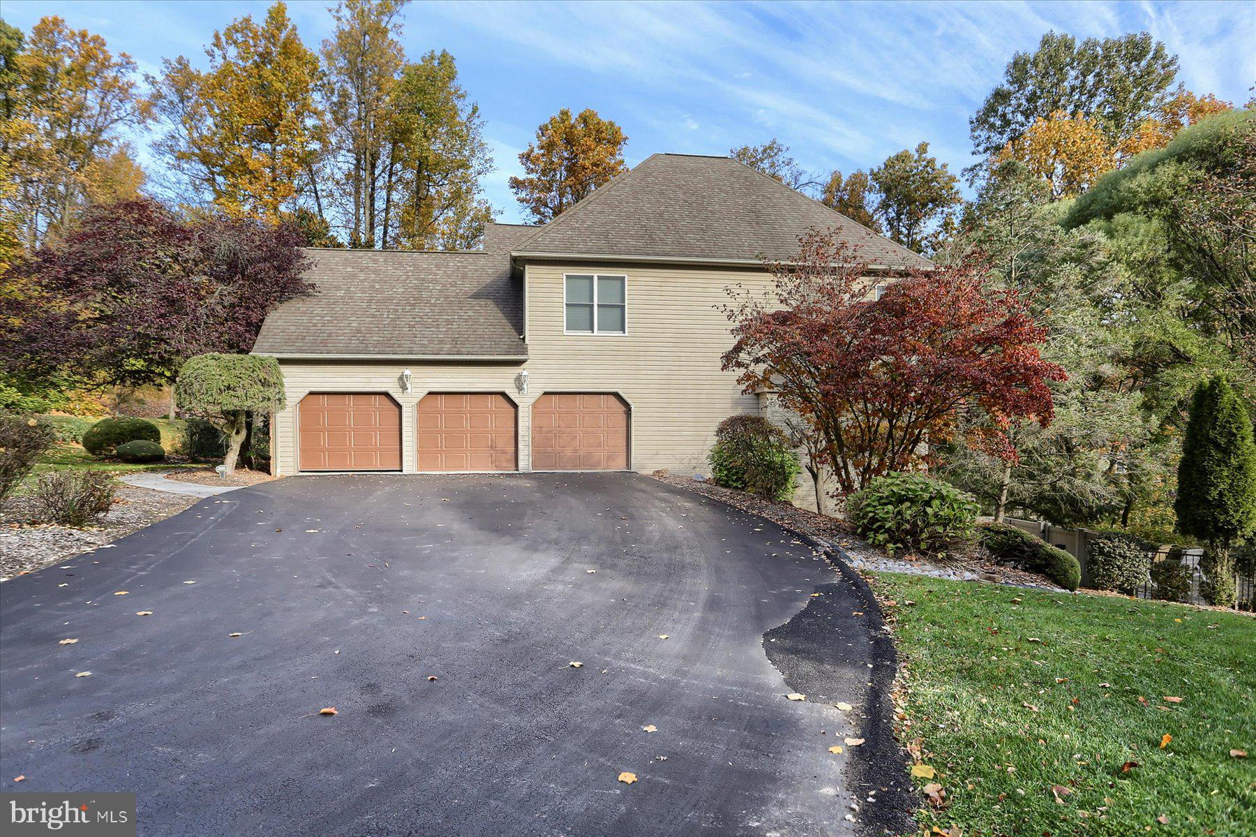 WOODS AT DEER RUN - Residential