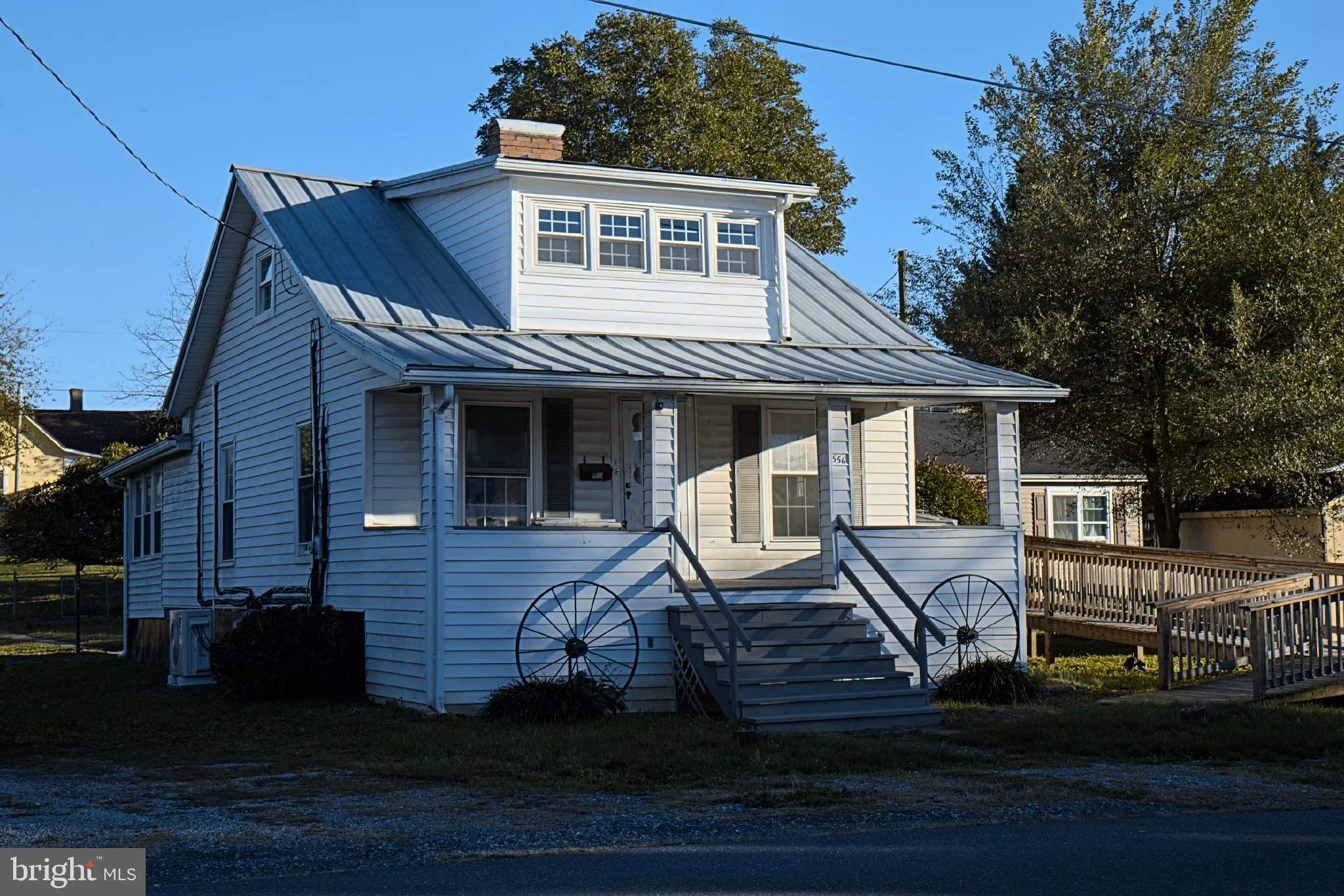 556 Sherwood Avenue