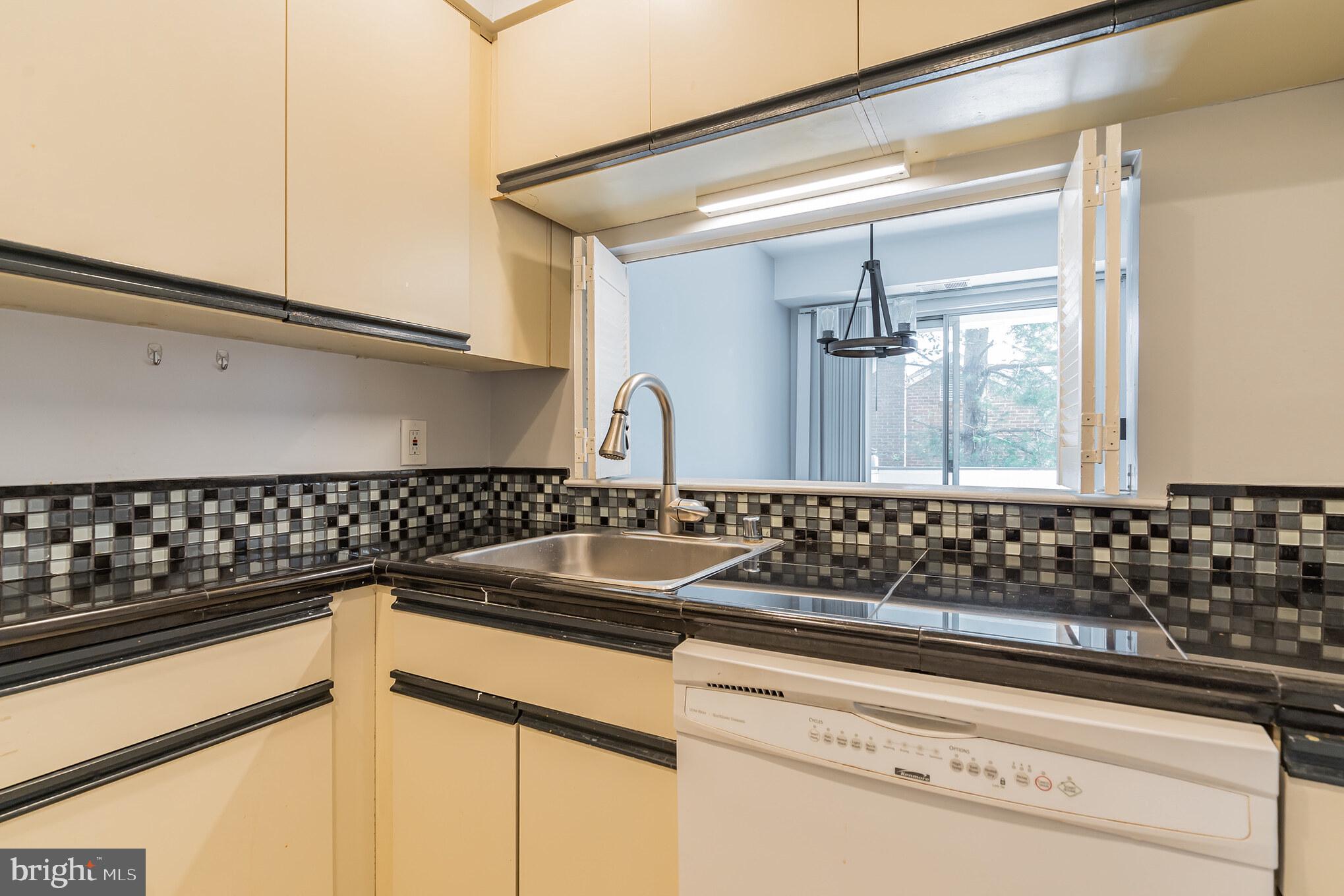 COURTBRIDGE OF ARLINGTON - Residential