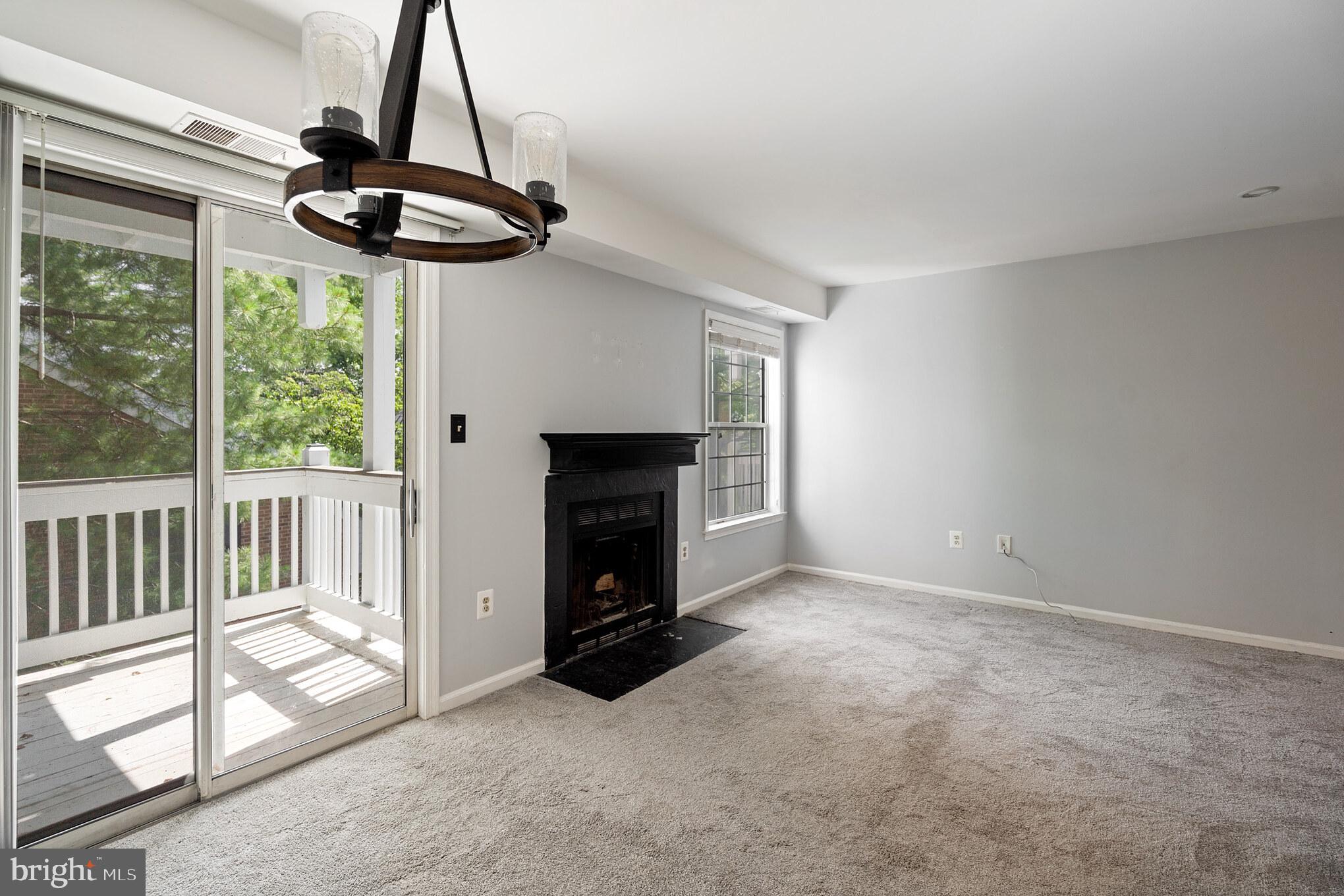 COURTBRIDGE OF ARLINGTON - Residential