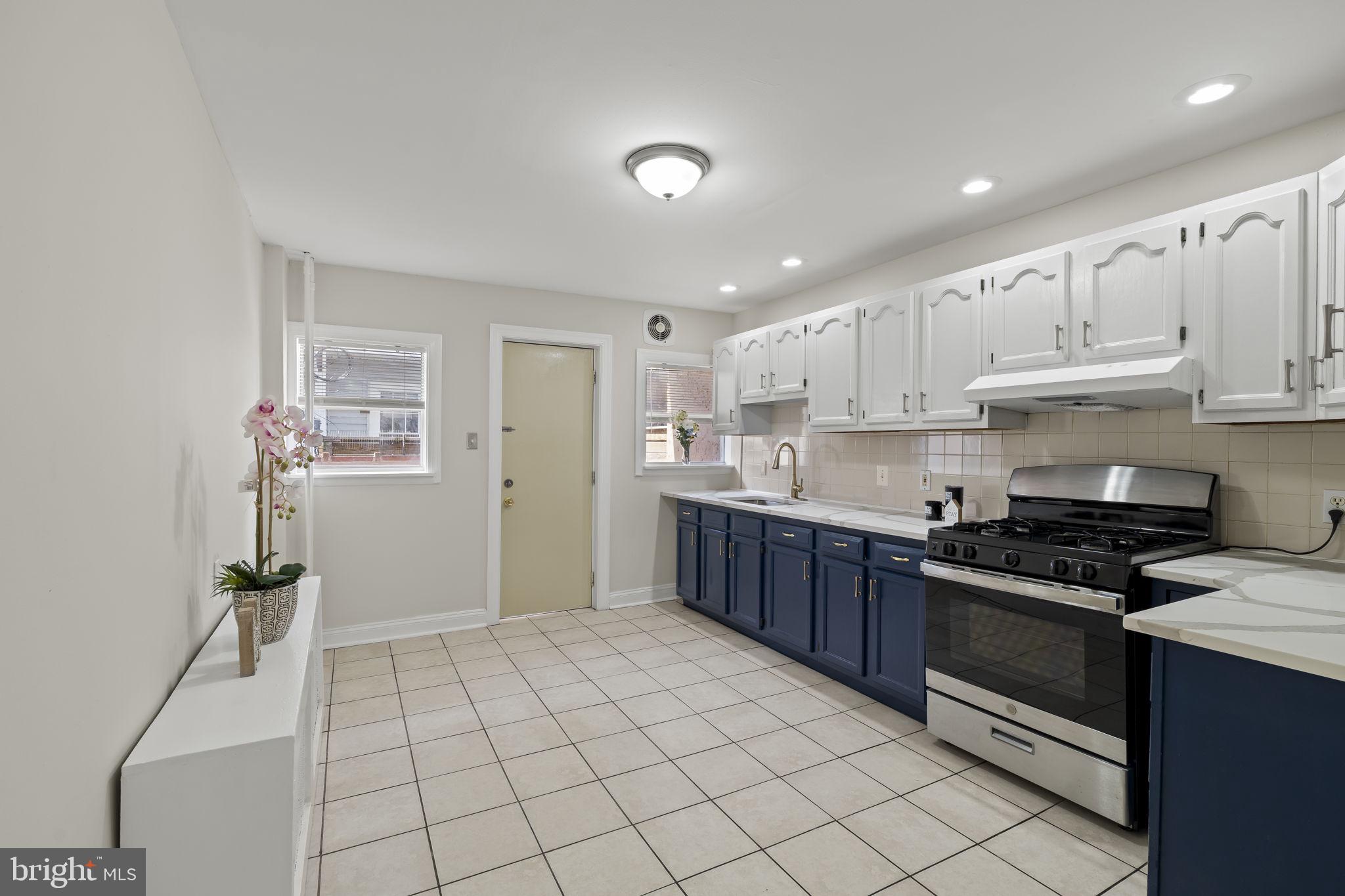 POINT BREEZE - Residential