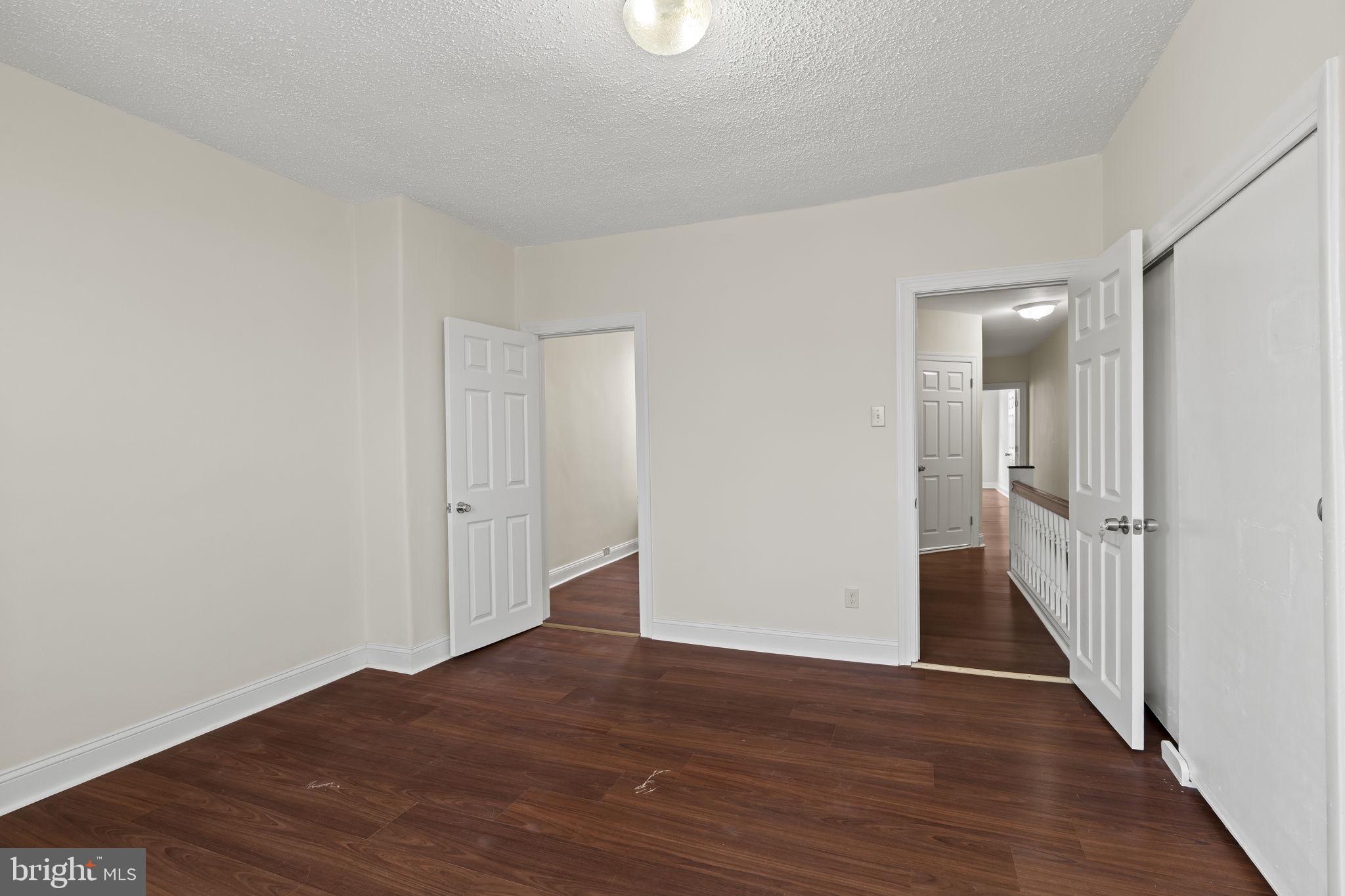 POINT BREEZE - Residential