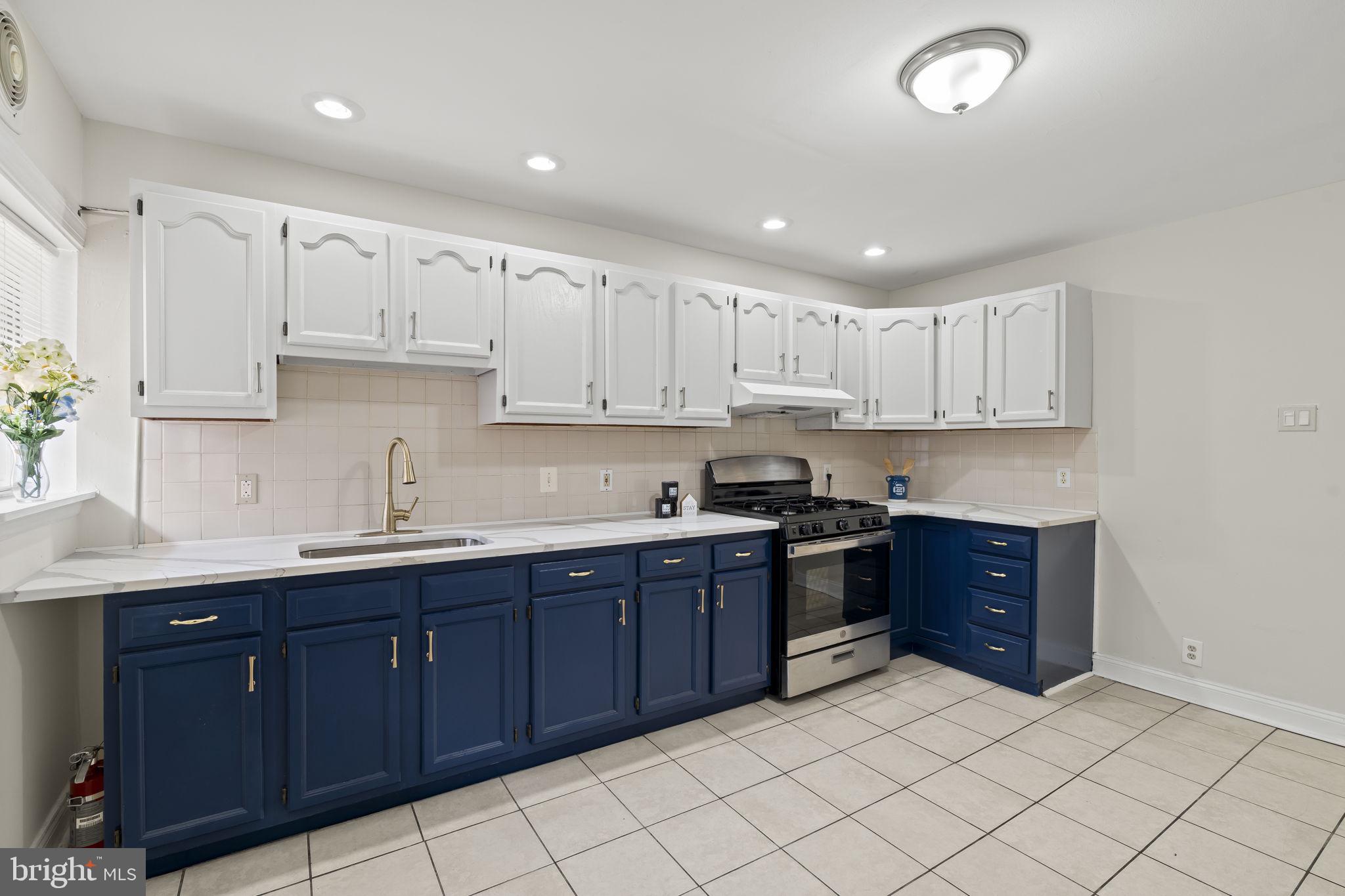POINT BREEZE - Residential