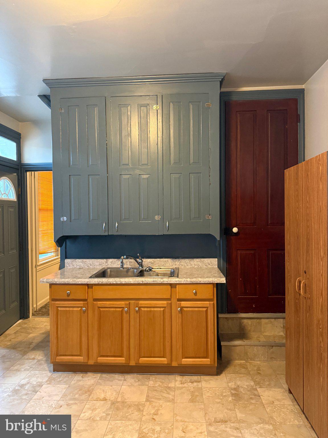 2807 KUTZTOWN ROAD