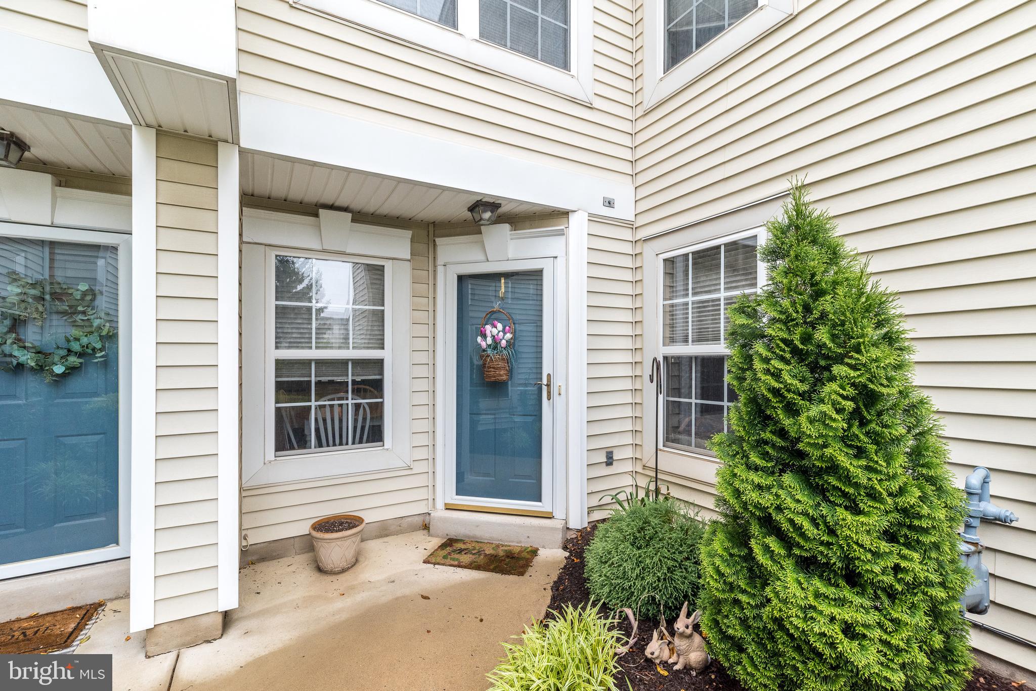 205 STRAWBERRY COURT