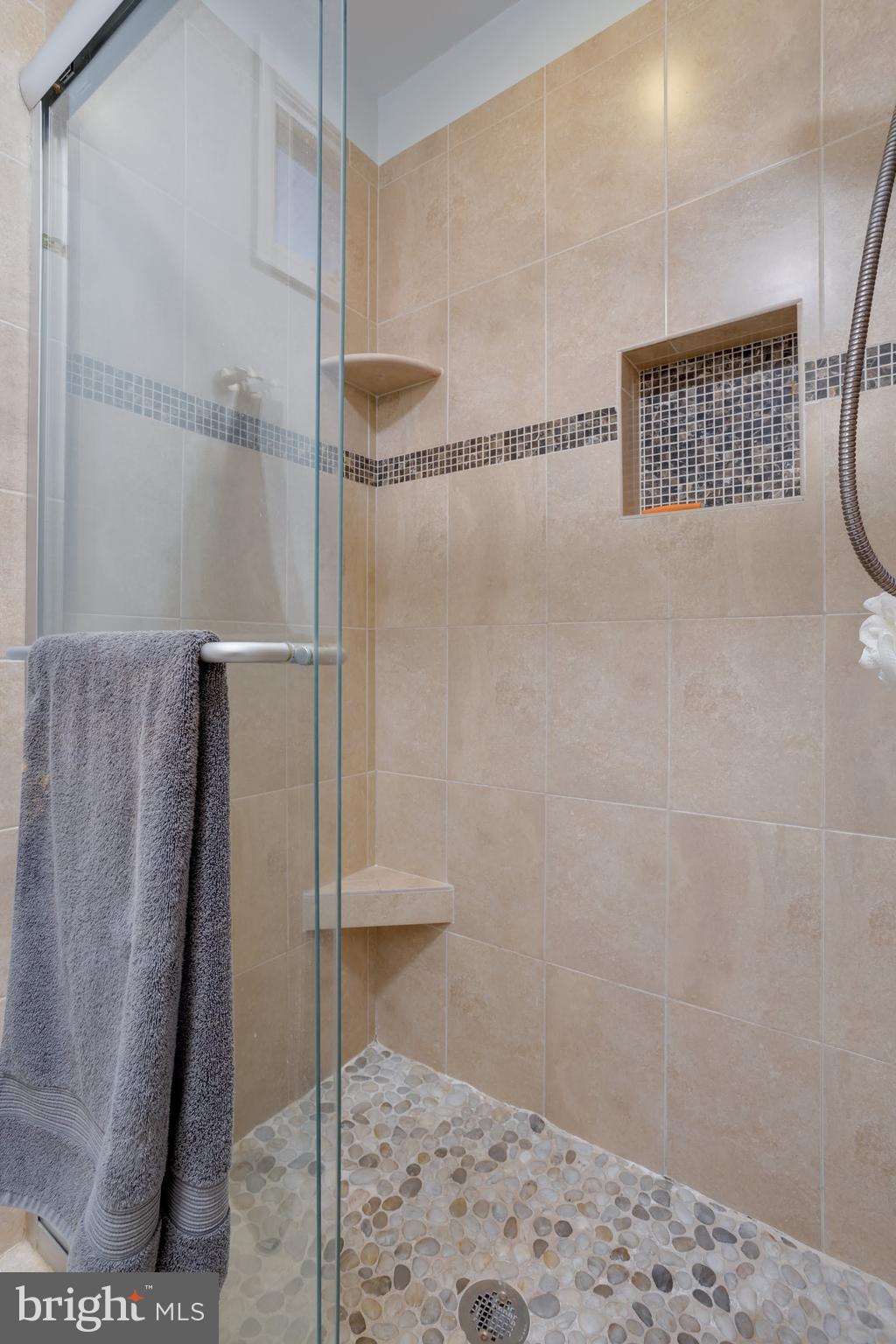 ROLLING VALLEY - Residential