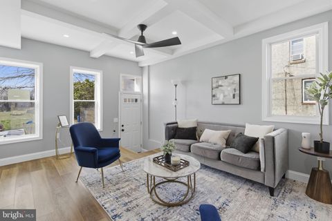 Townhouse For Sale - 1600 E Federal Street<br/> BALTIMORE, MD 21213