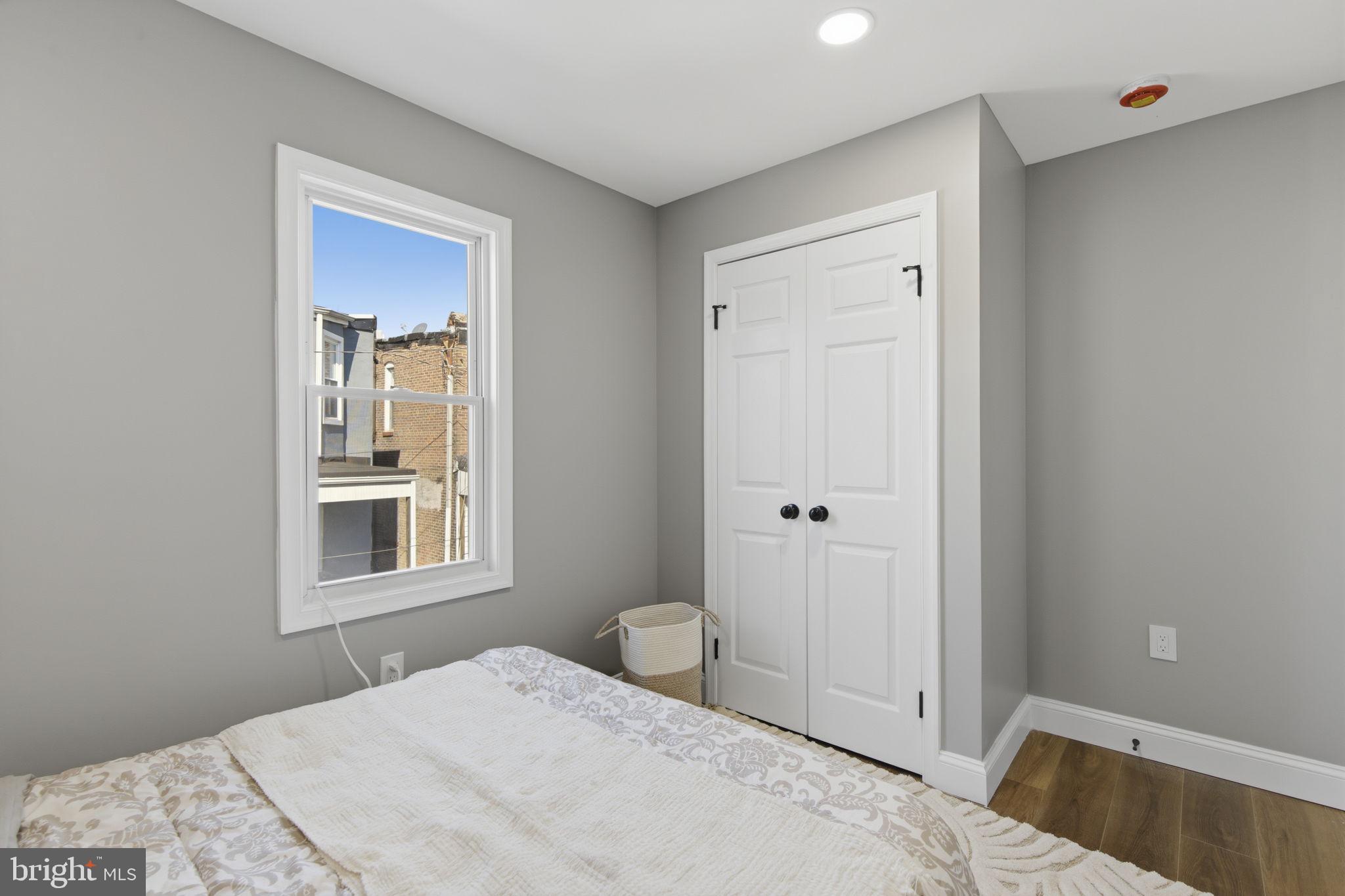 BROADWAY EAST - Residential