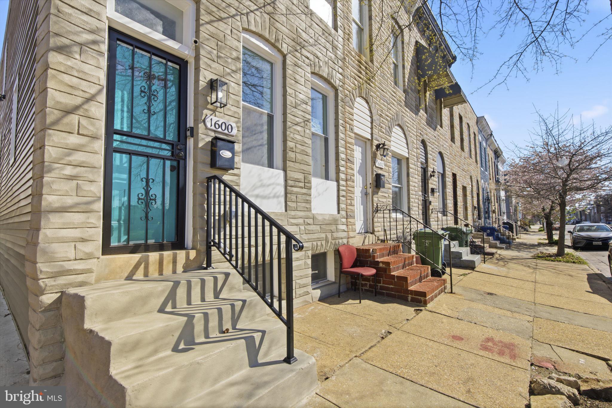 BROADWAY EAST - Residential