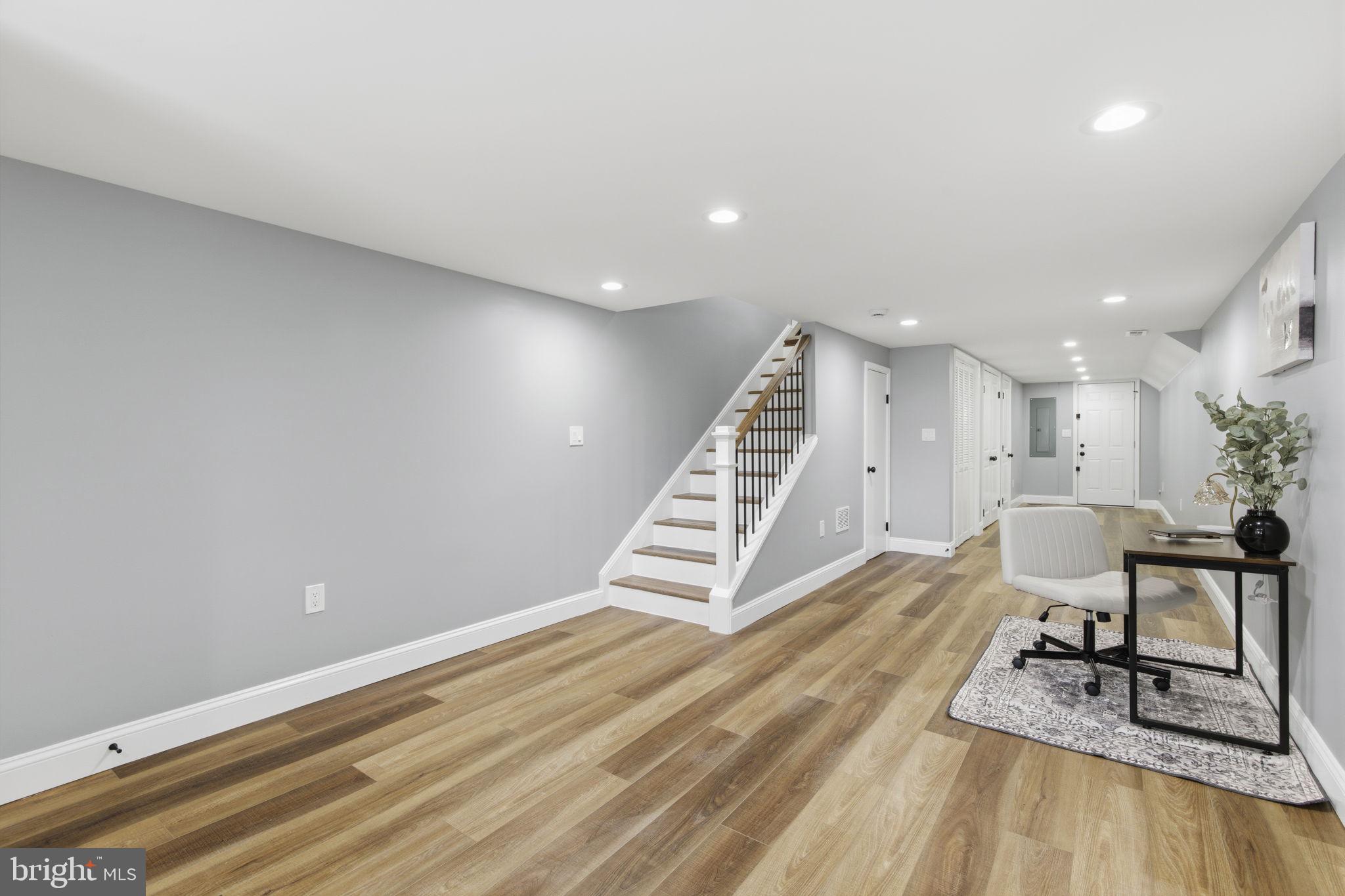 BROADWAY EAST - Residential