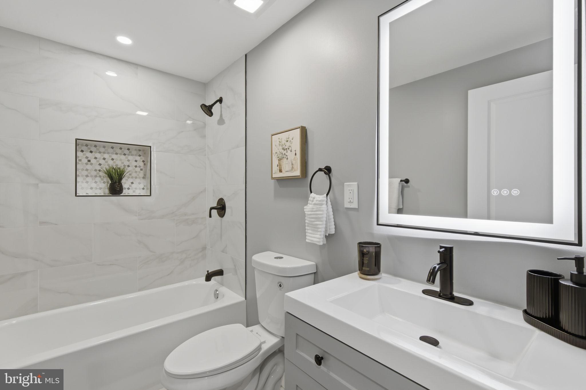 BROADWAY EAST - Residential