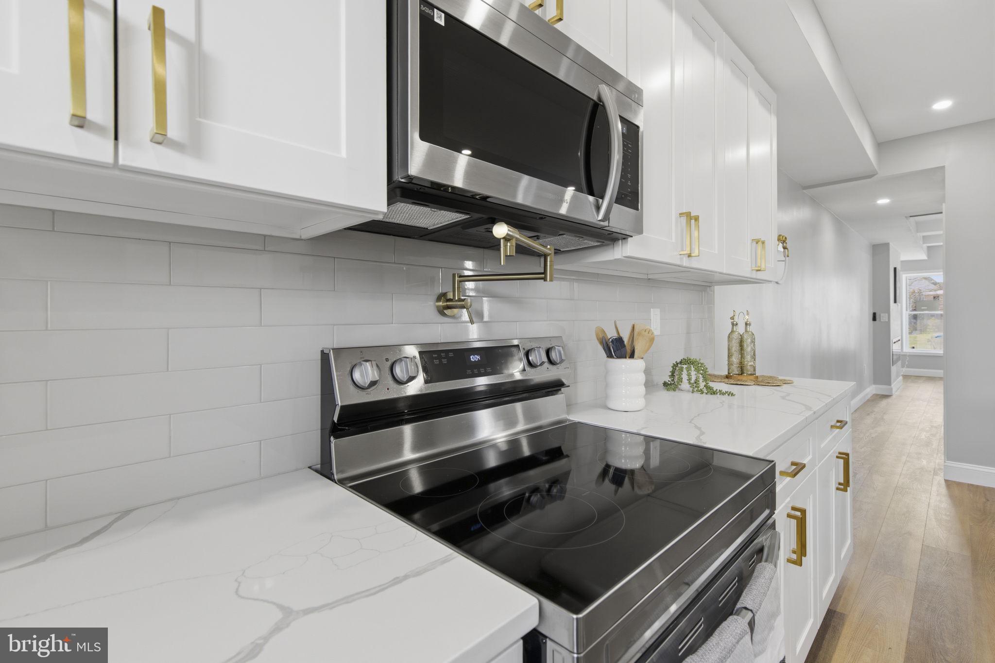 BROADWAY EAST - Residential