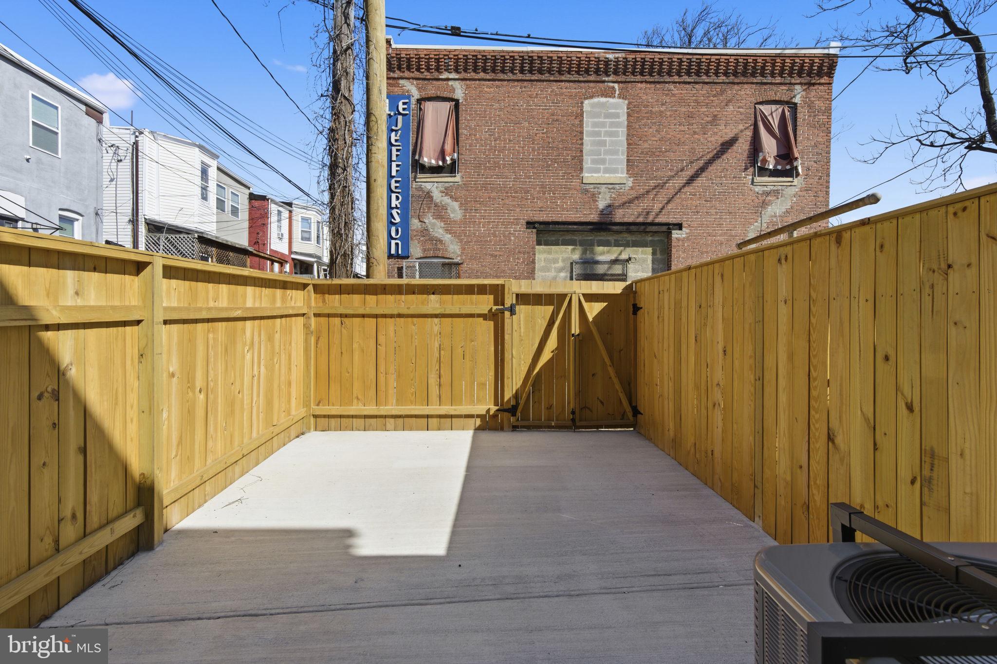 BROADWAY EAST - Residential