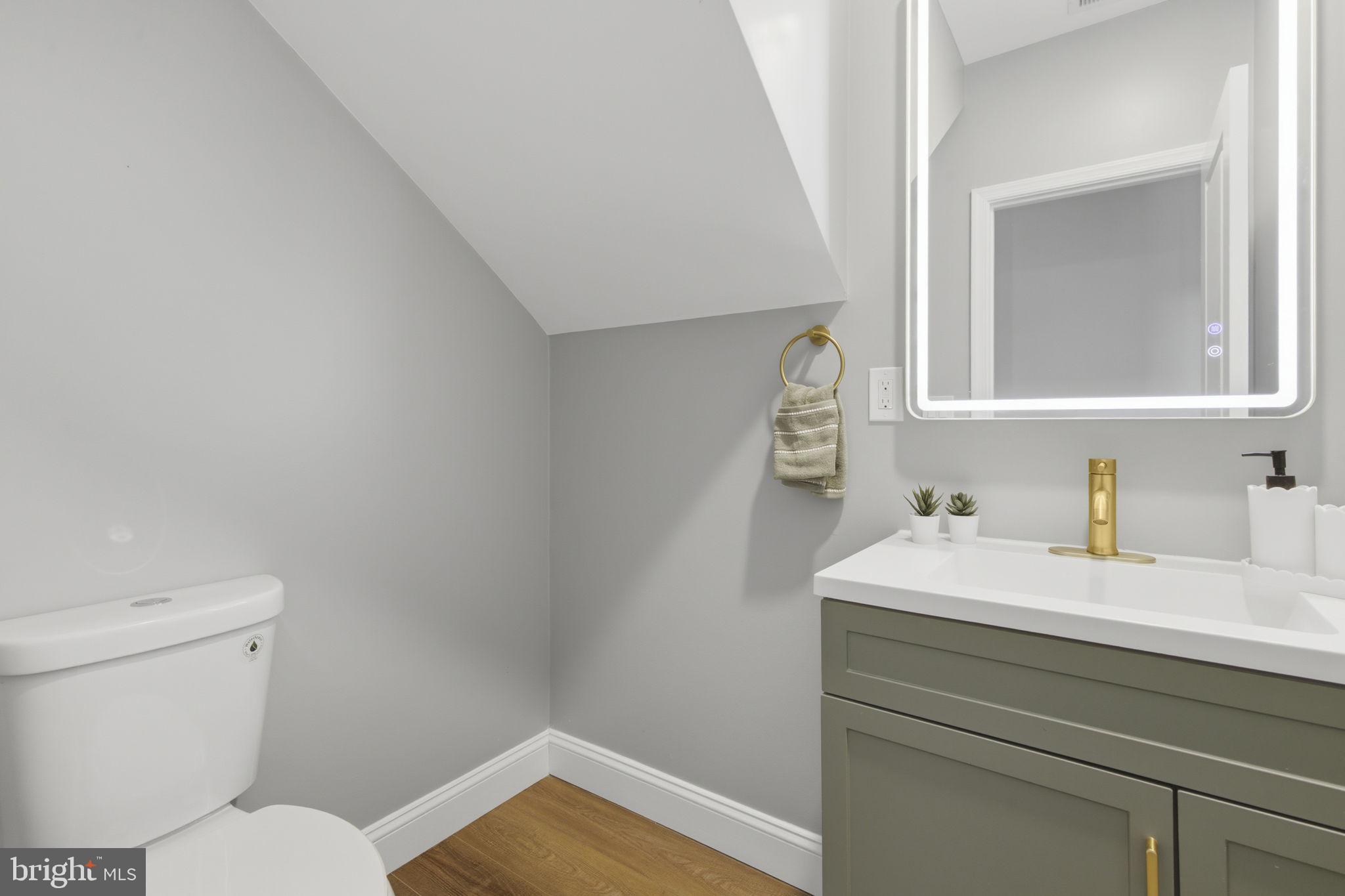 BROADWAY EAST - Residential