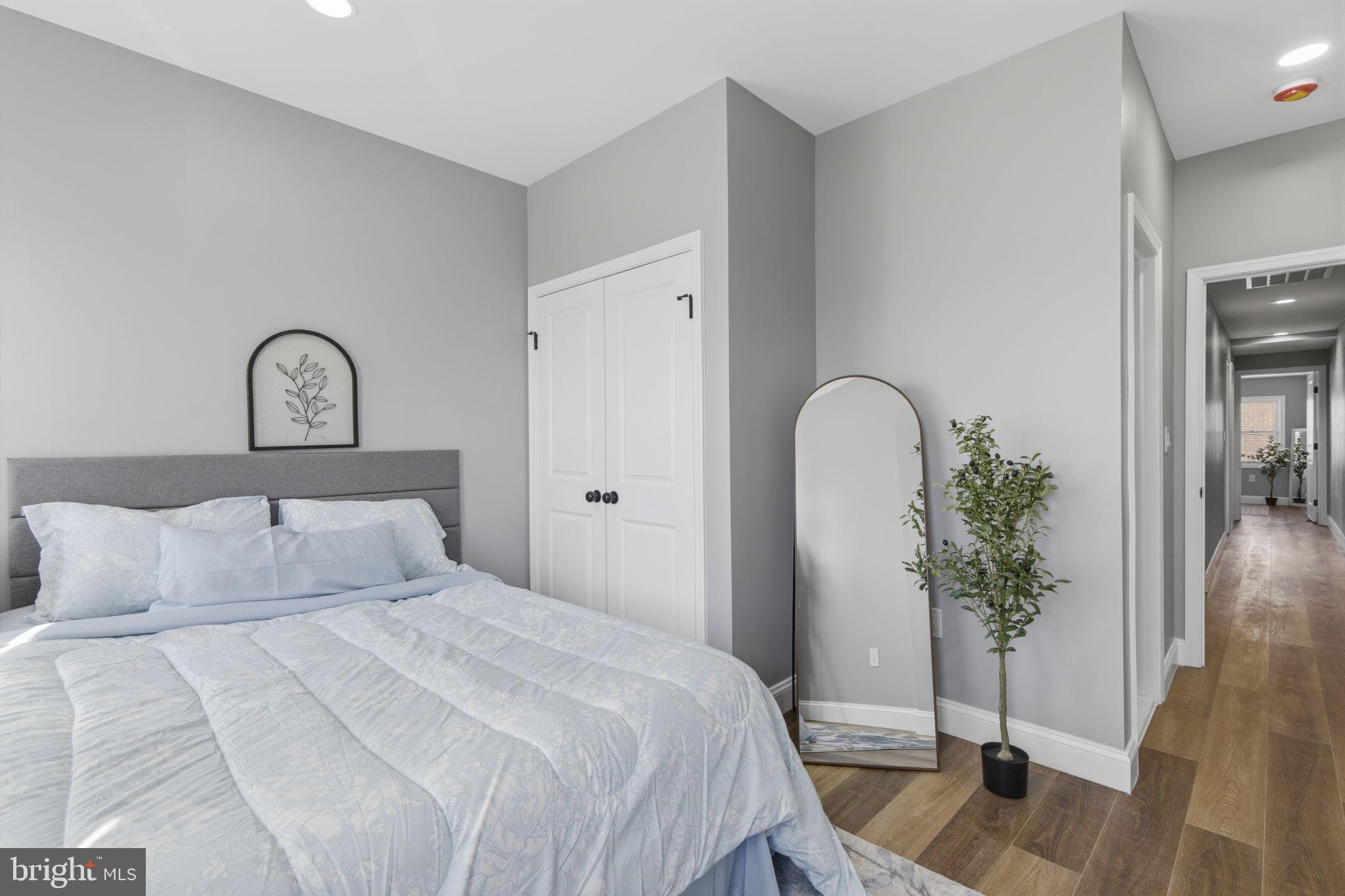 BROADWAY EAST - Residential