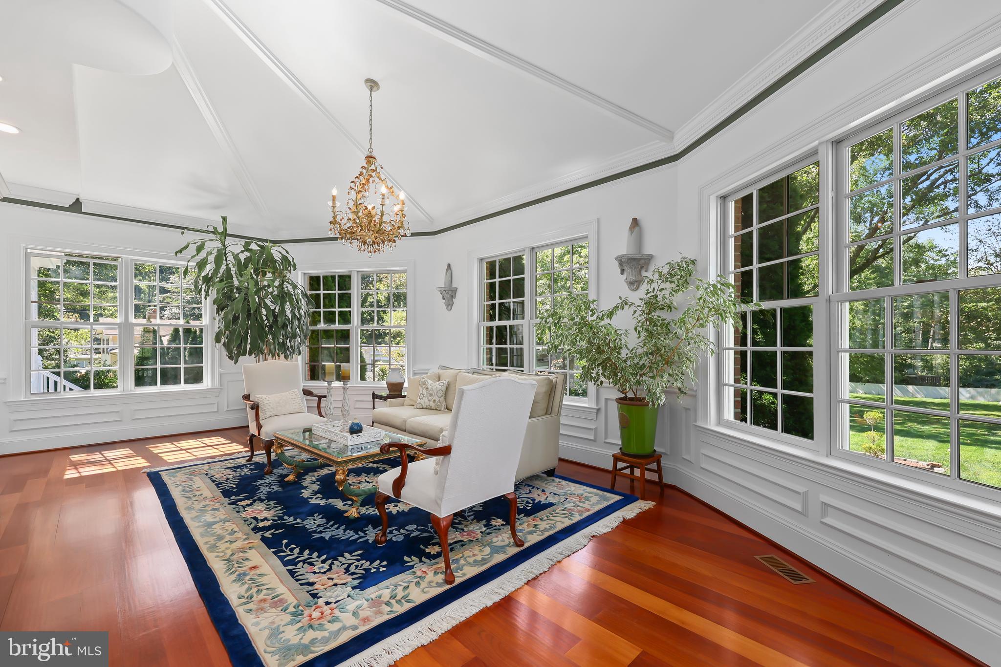 ANNANDALE ACRES - Residential