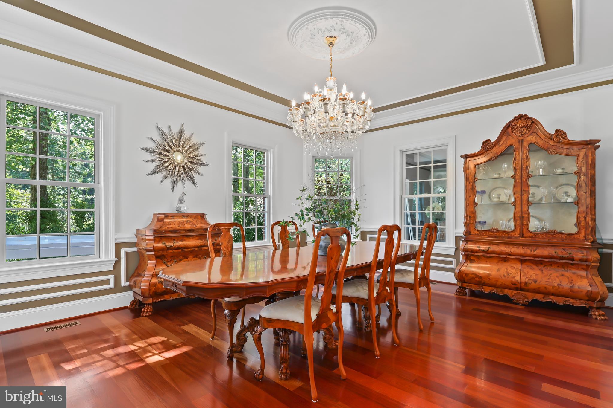 ANNANDALE ACRES - Residential