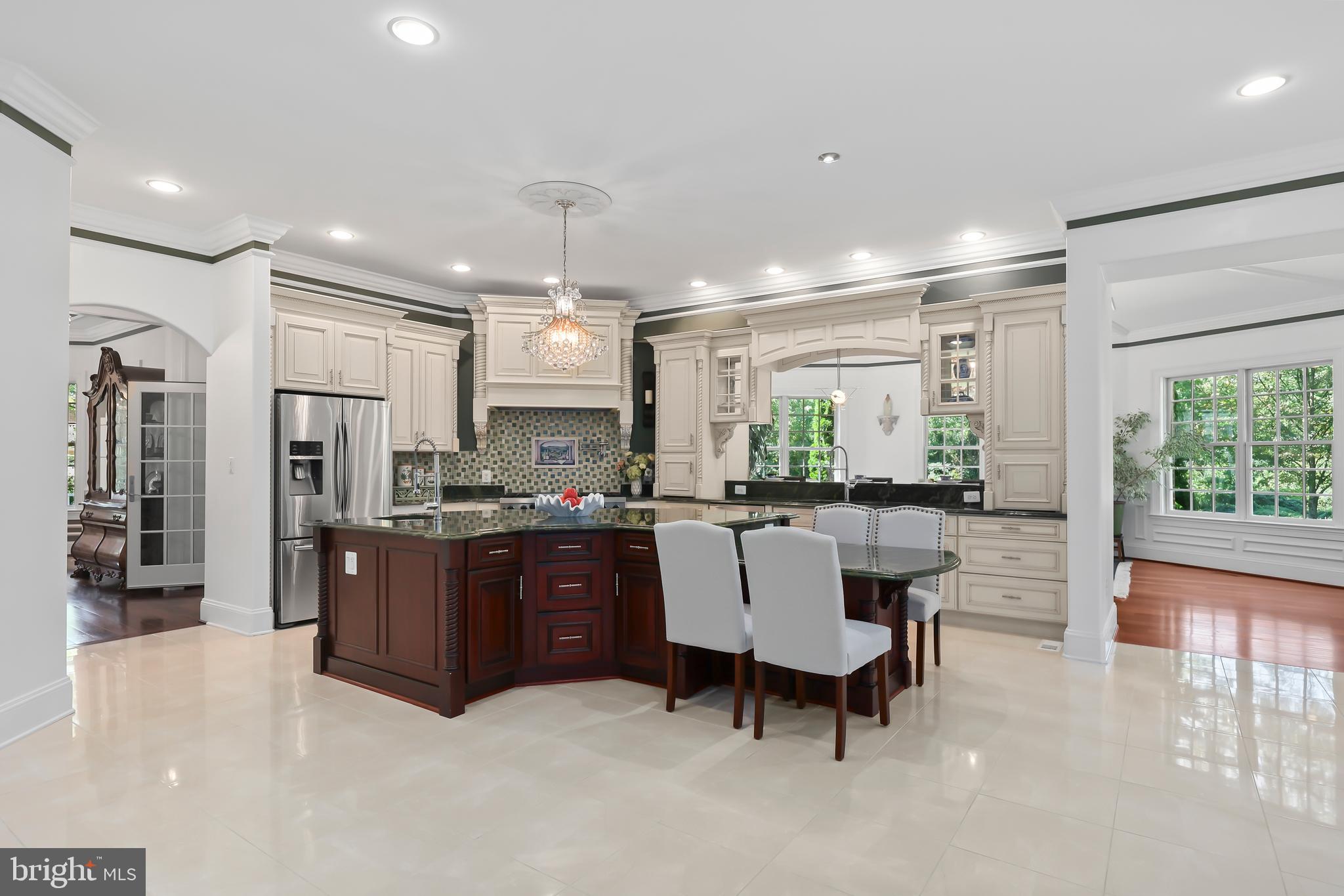 ANNANDALE ACRES - Residential