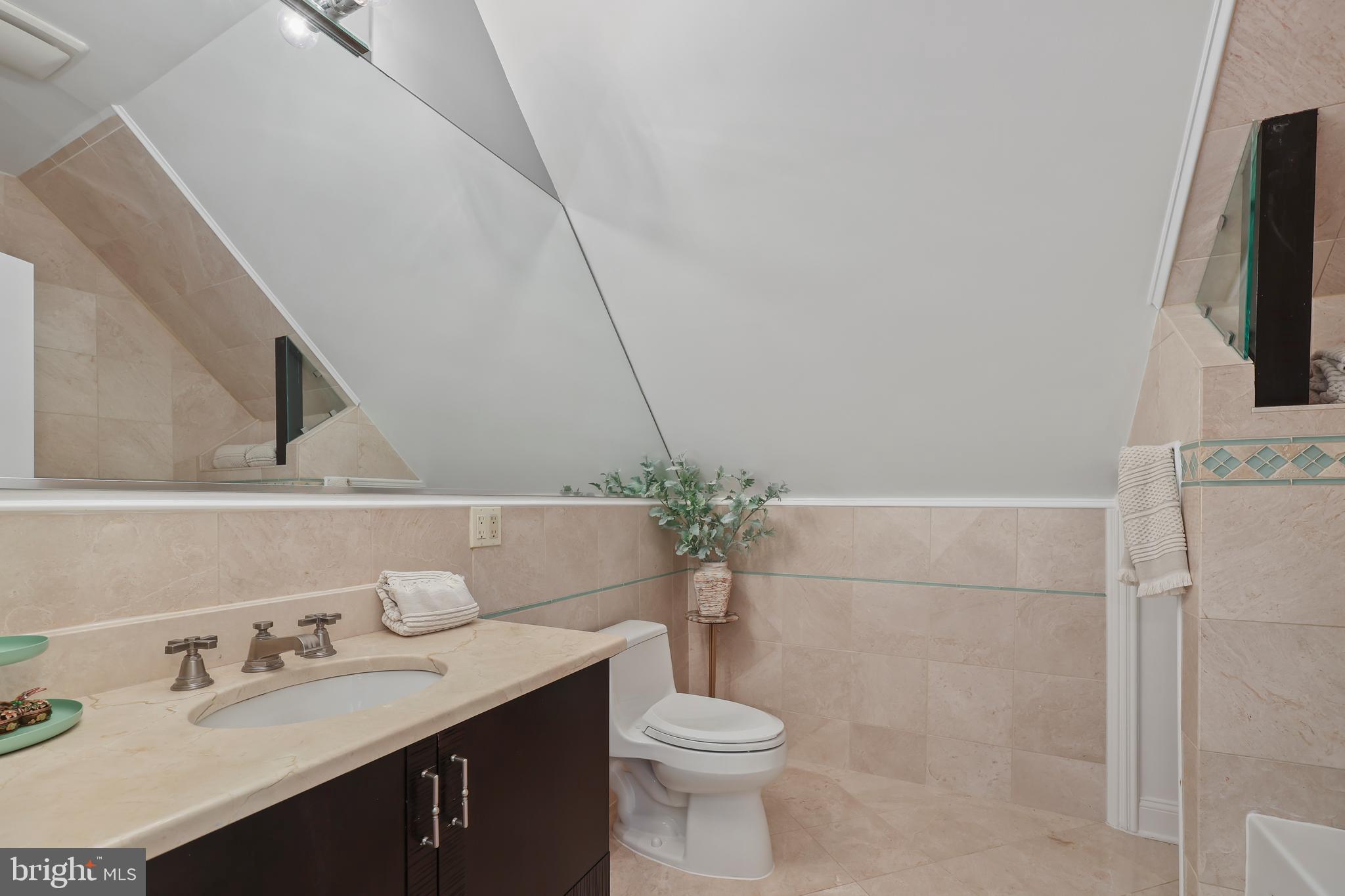 ANNANDALE ACRES - Residential