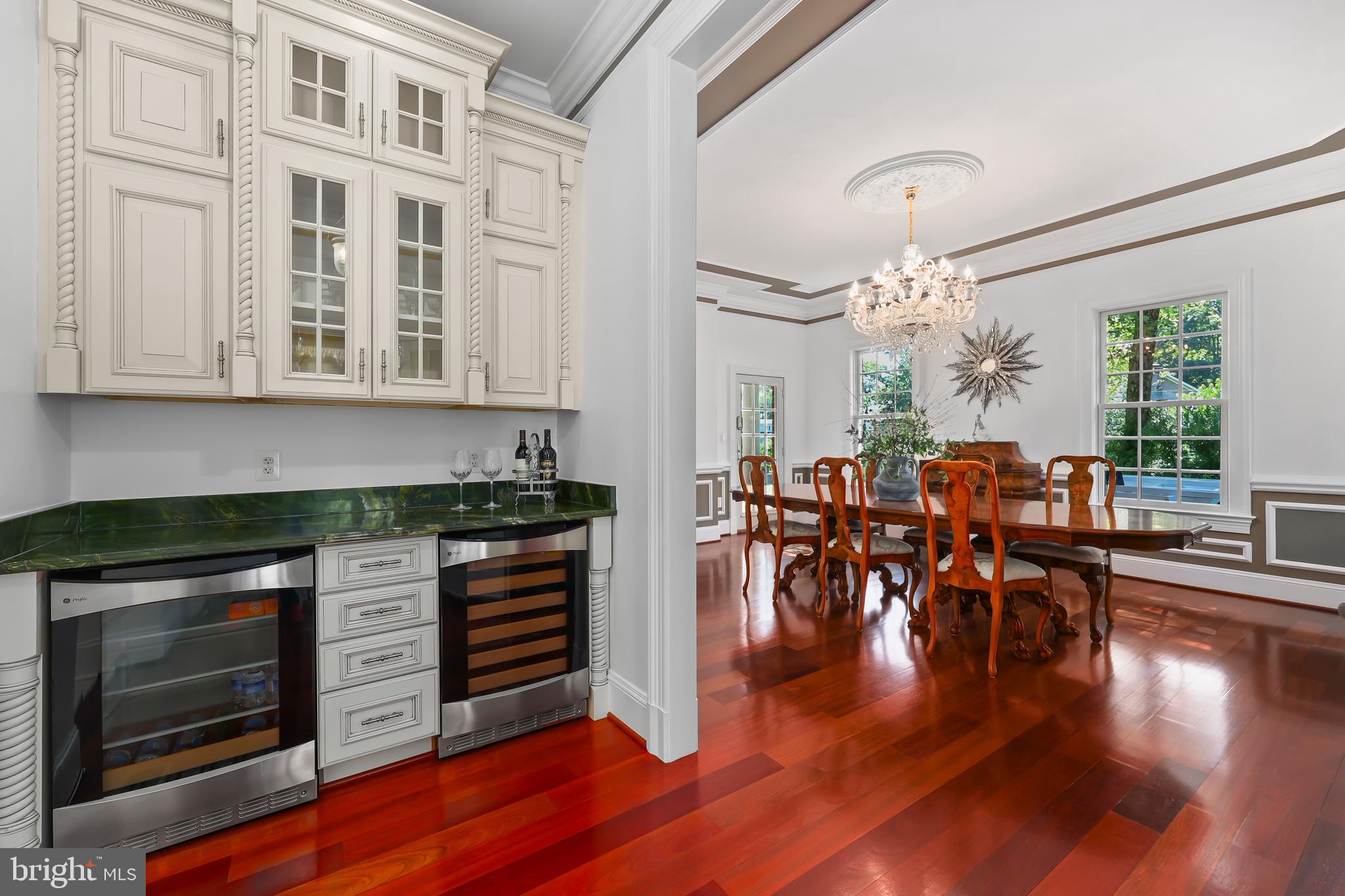 ANNANDALE ACRES - Residential