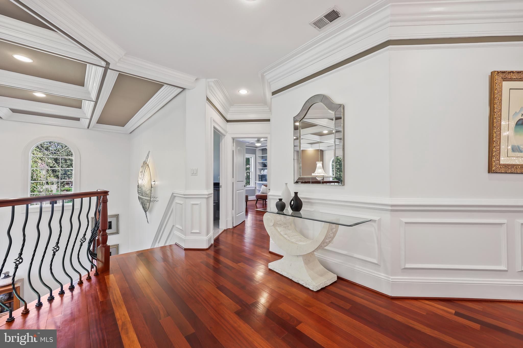 ANNANDALE ACRES - Residential